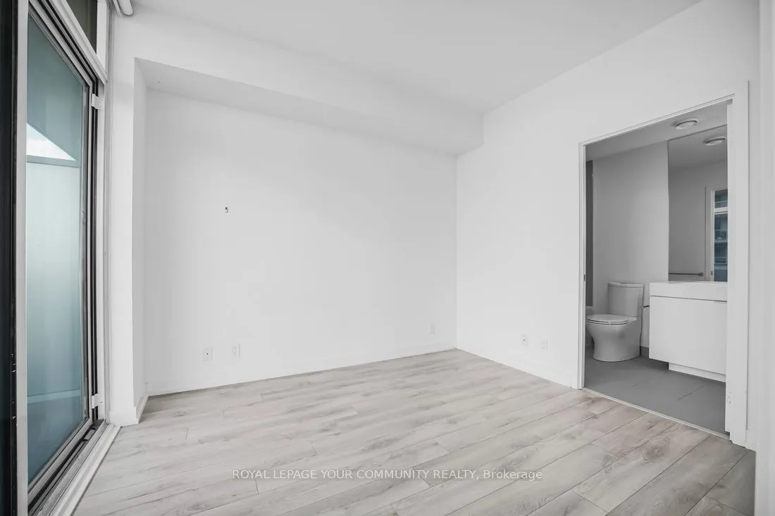 33 Helendale Avenue, #1612