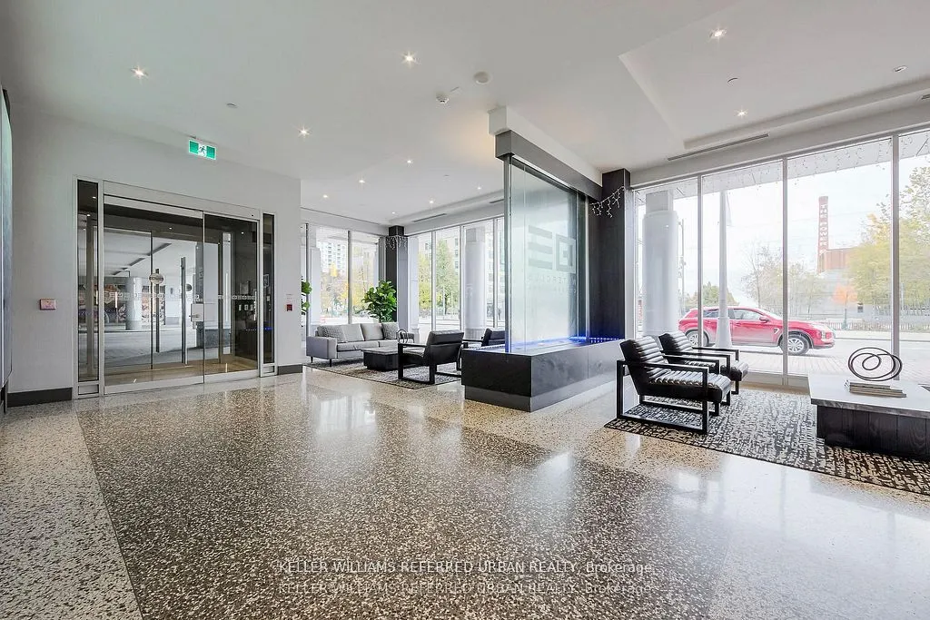 218 Queens Quay W, #2501