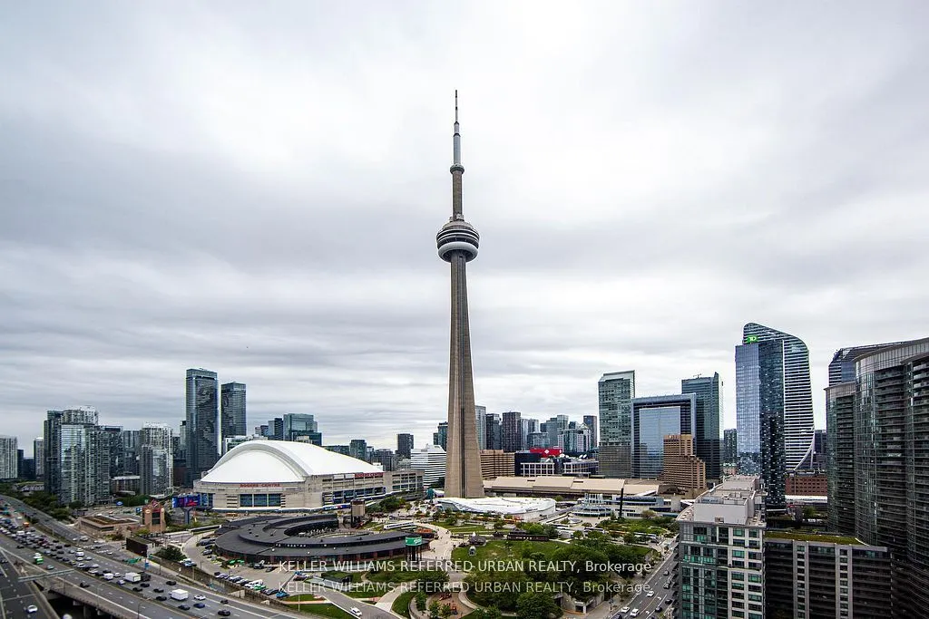 218 Queens Quay W, #2501