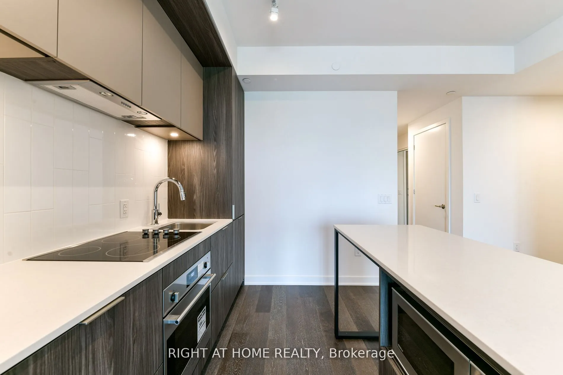 130 River Street, #1201