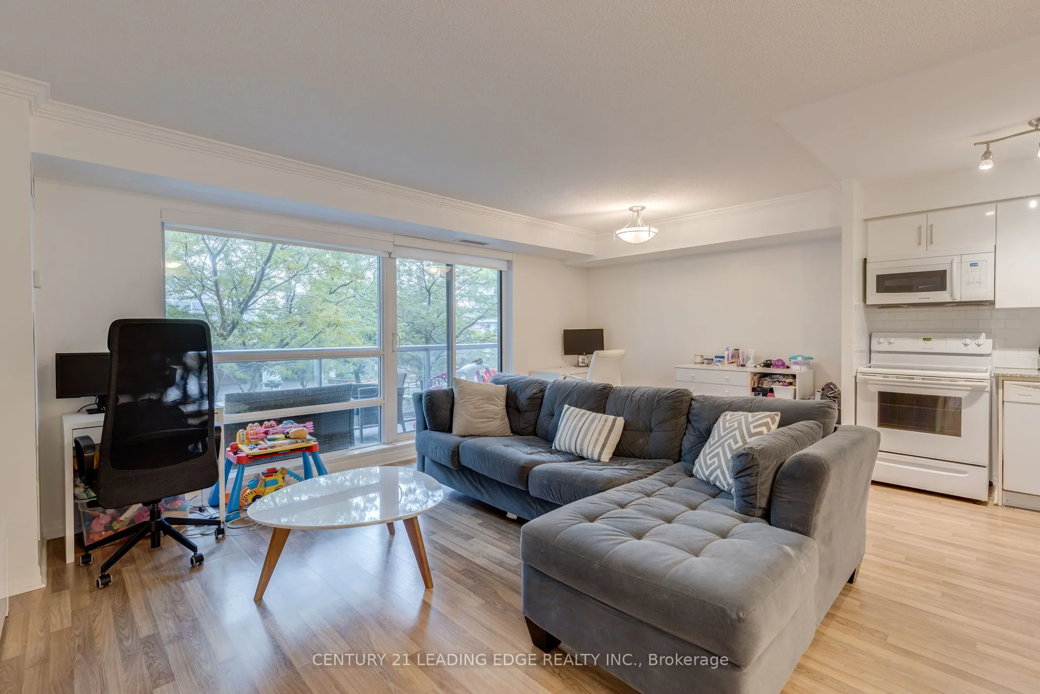 2035 Sheppard Avenue E, #216