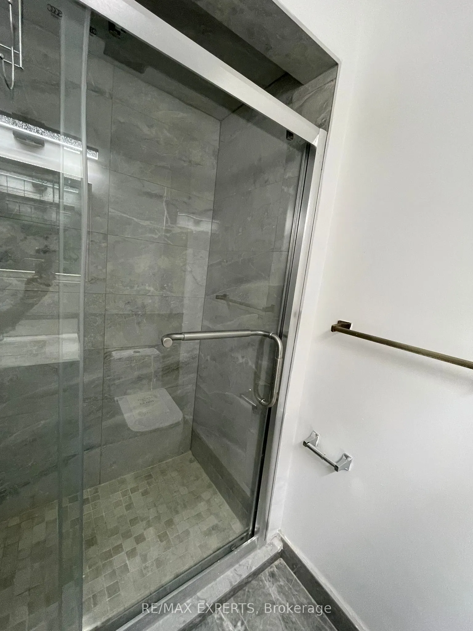 59 Bowhill Crescent, #4