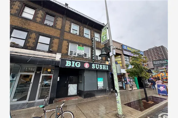 388 Bloor Street W, #Second Floor Unit A