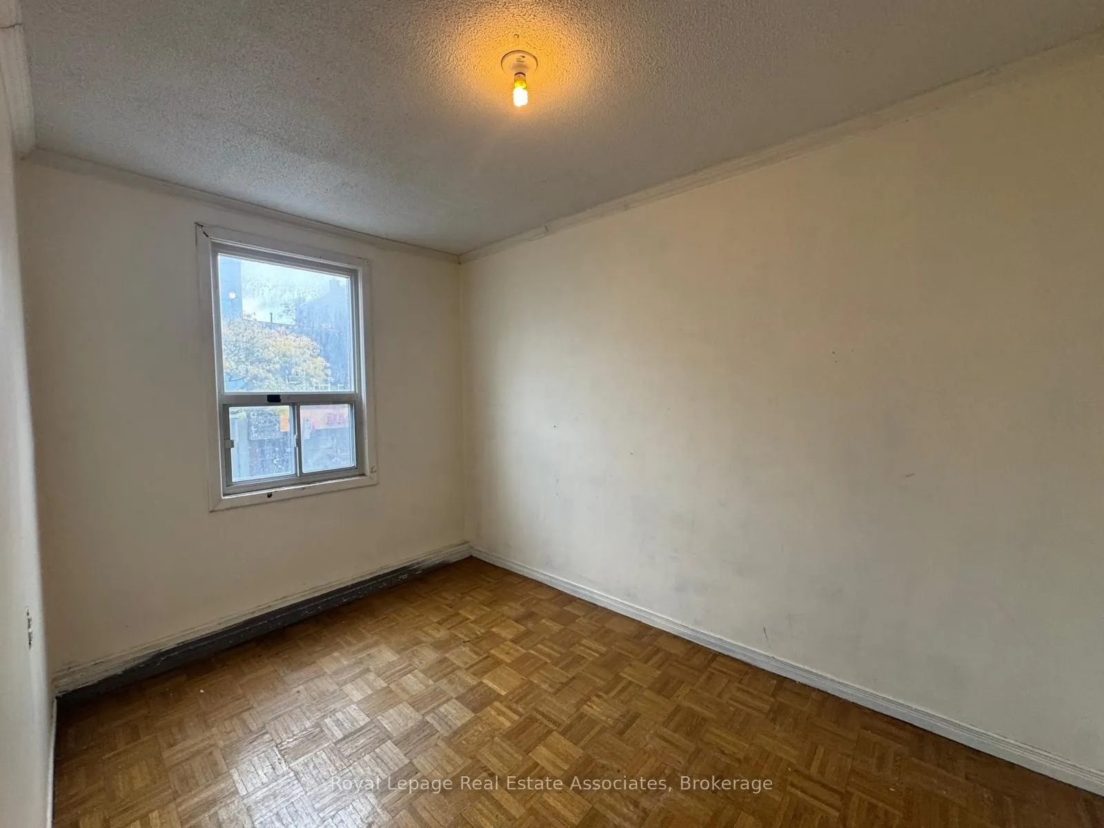 388 Bloor Street W, #Second Floor Unit A