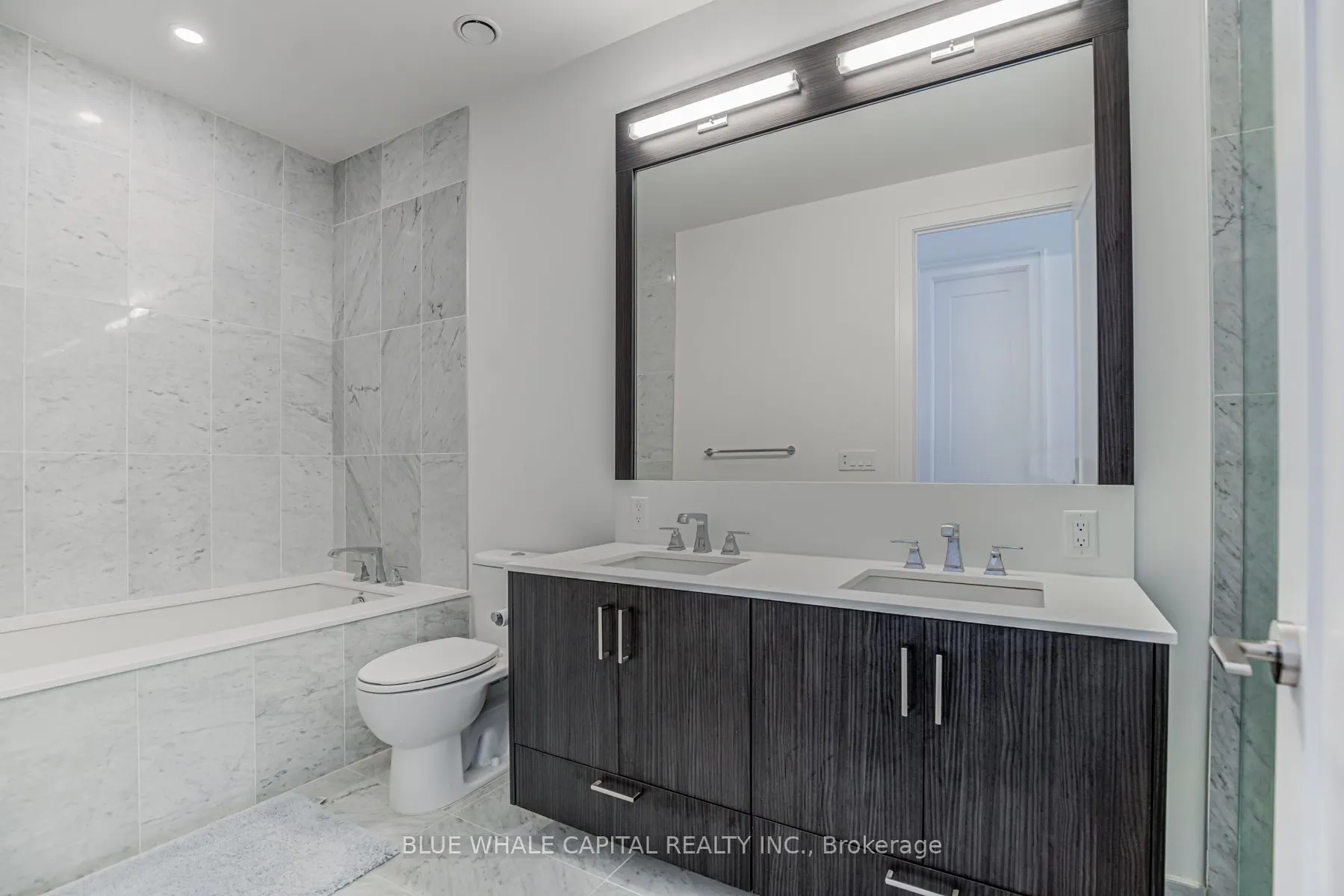 25 Adra Grado Way, #120