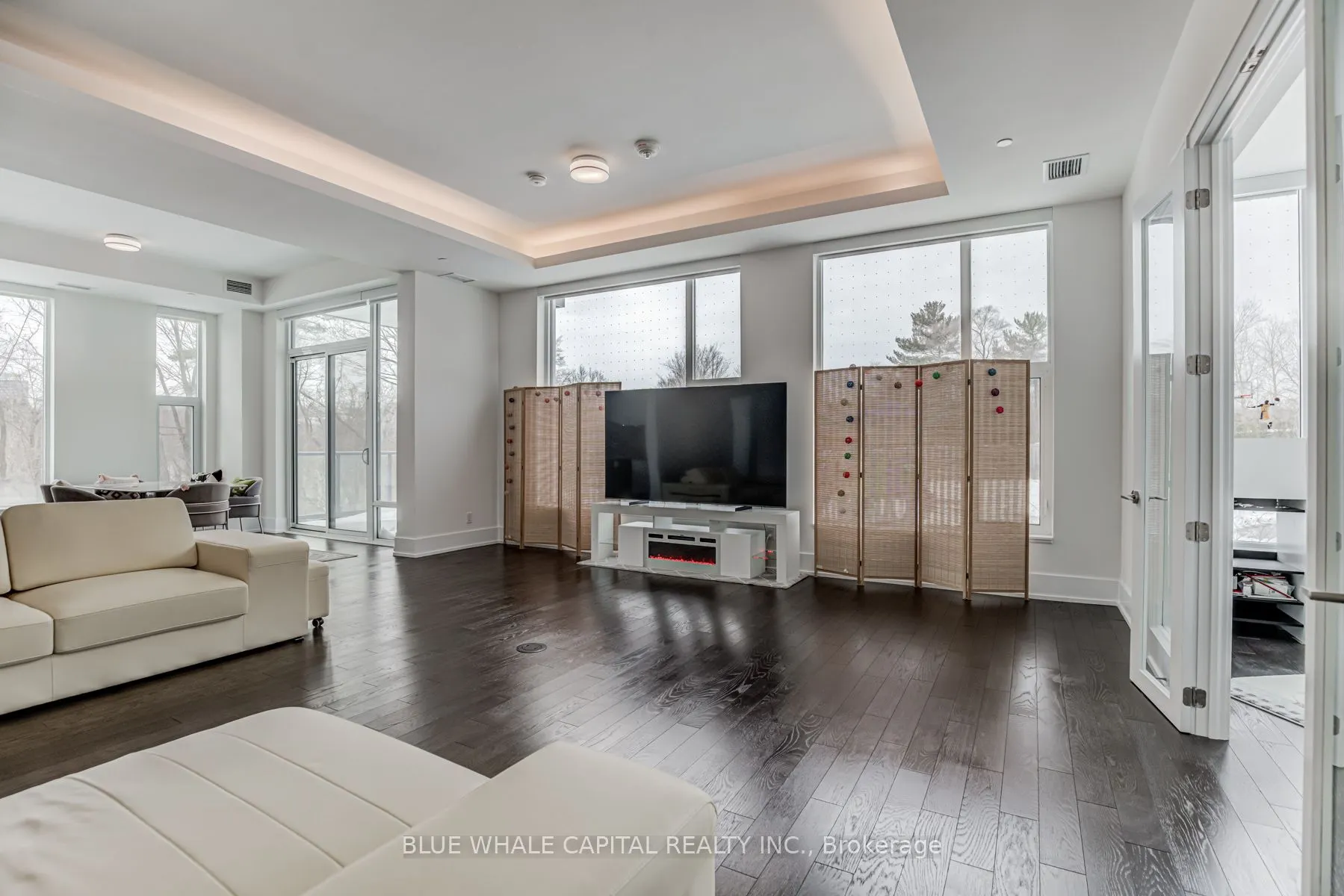 25 Adra Grado Way, #120