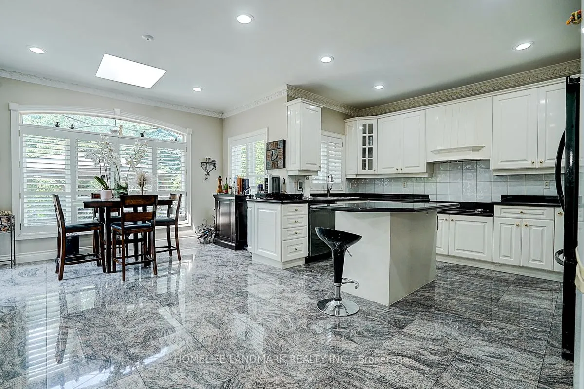 286 Hillcrest Avenue