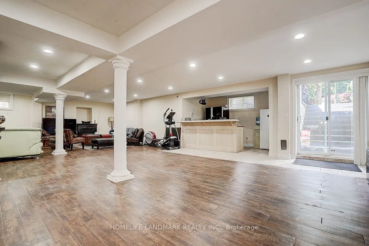 286 Hillcrest Avenue