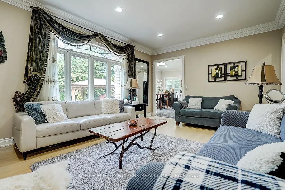 286 Hillcrest Avenue