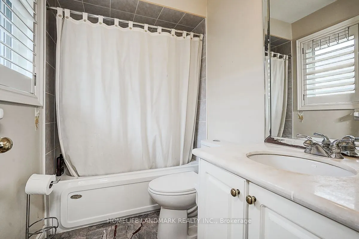 286 Hillcrest Avenue