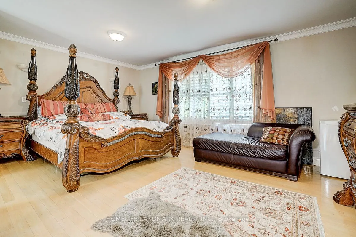 286 Hillcrest Avenue