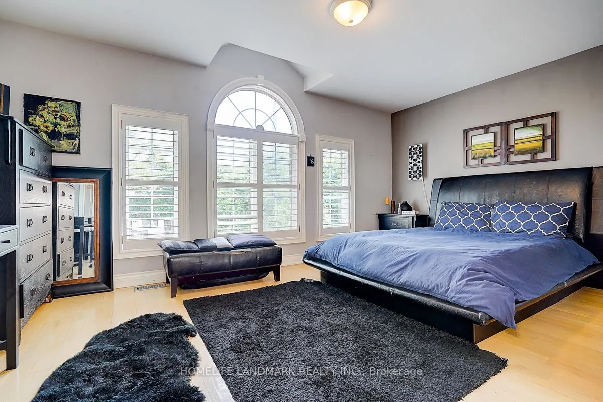 286 Hillcrest Avenue