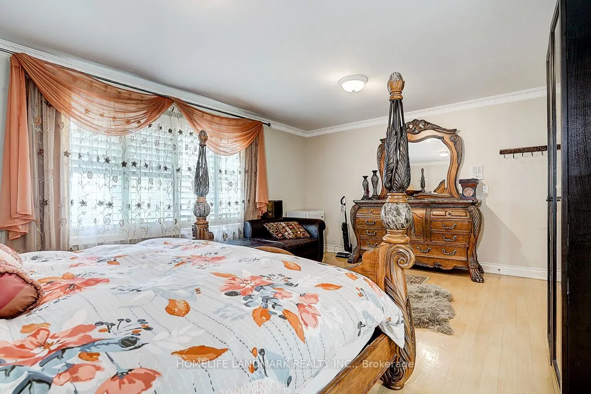 286 Hillcrest Avenue