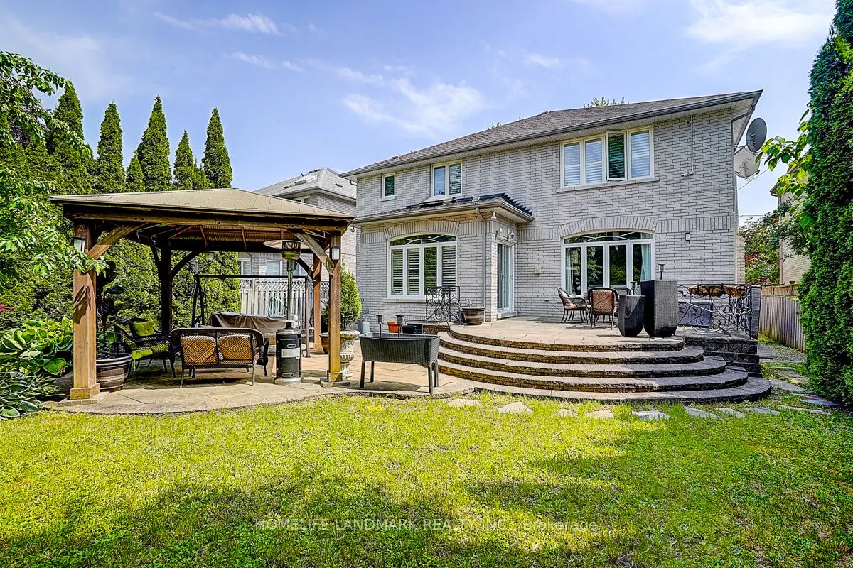 286 Hillcrest Avenue