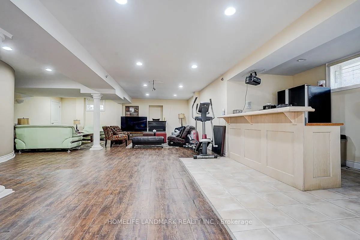 286 Hillcrest Avenue