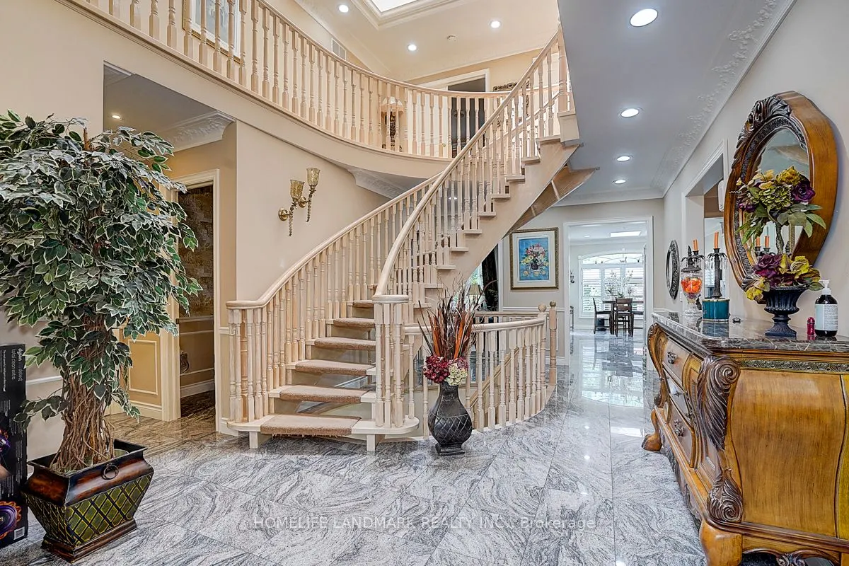 286 Hillcrest Avenue