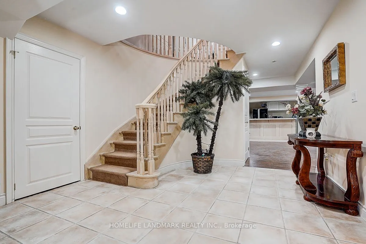 286 Hillcrest Avenue