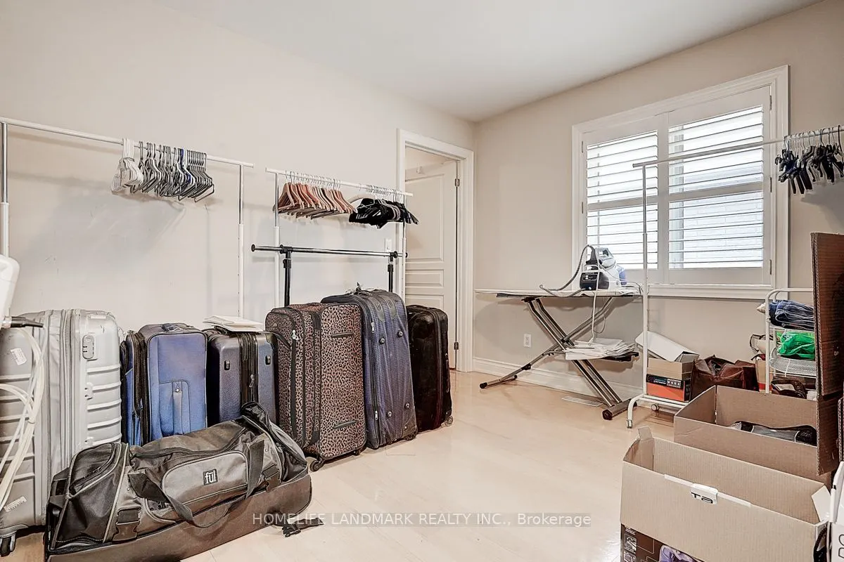 286 Hillcrest Avenue