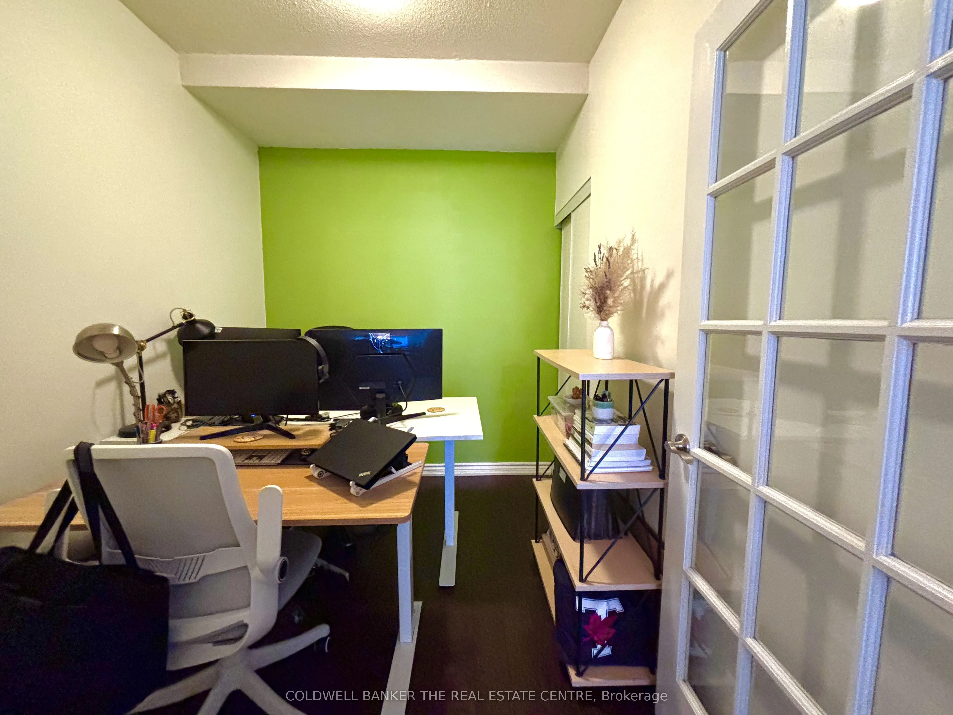 263 Wellington Street W, #1205