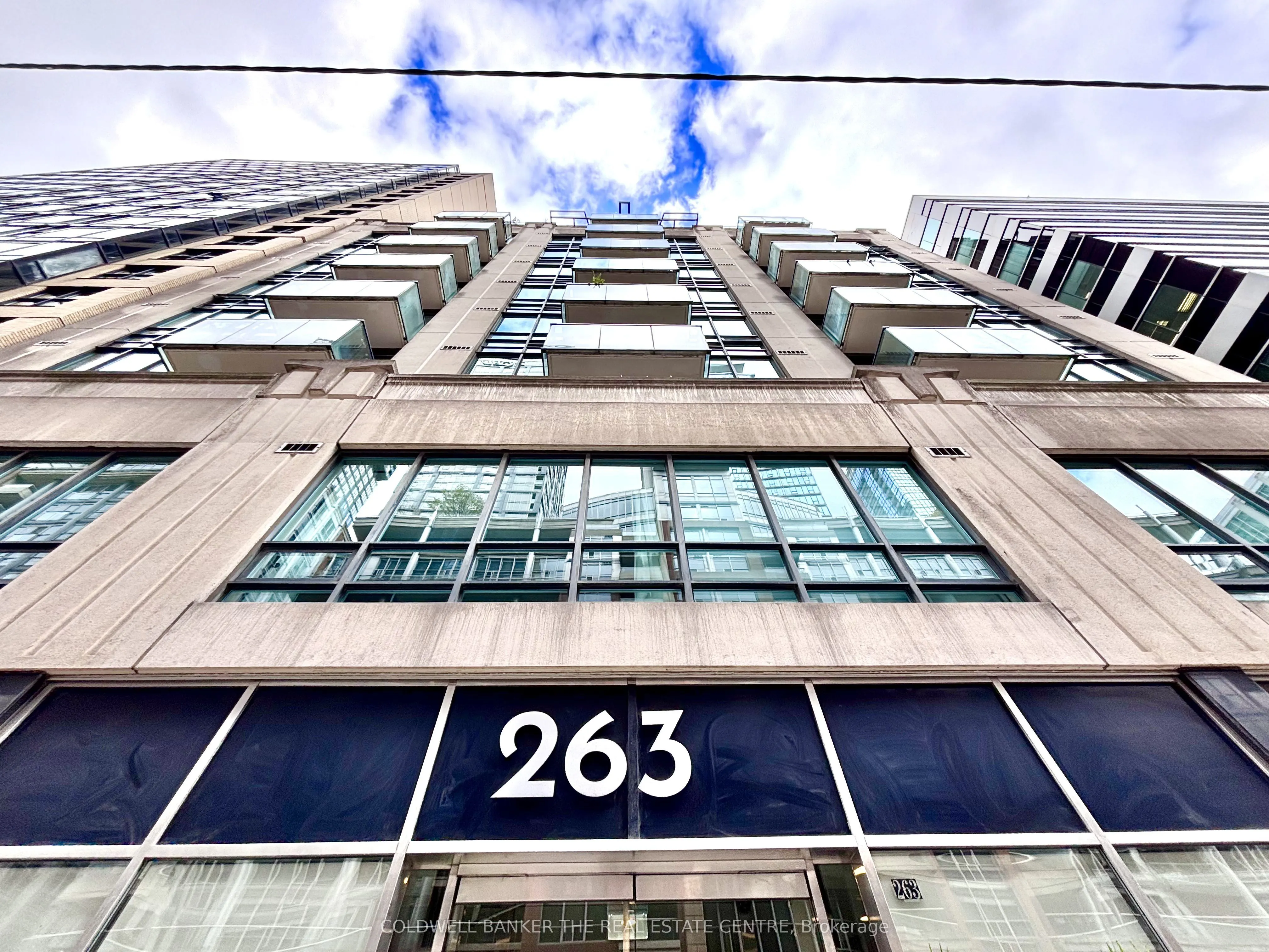 263 Wellington Street W, #1205