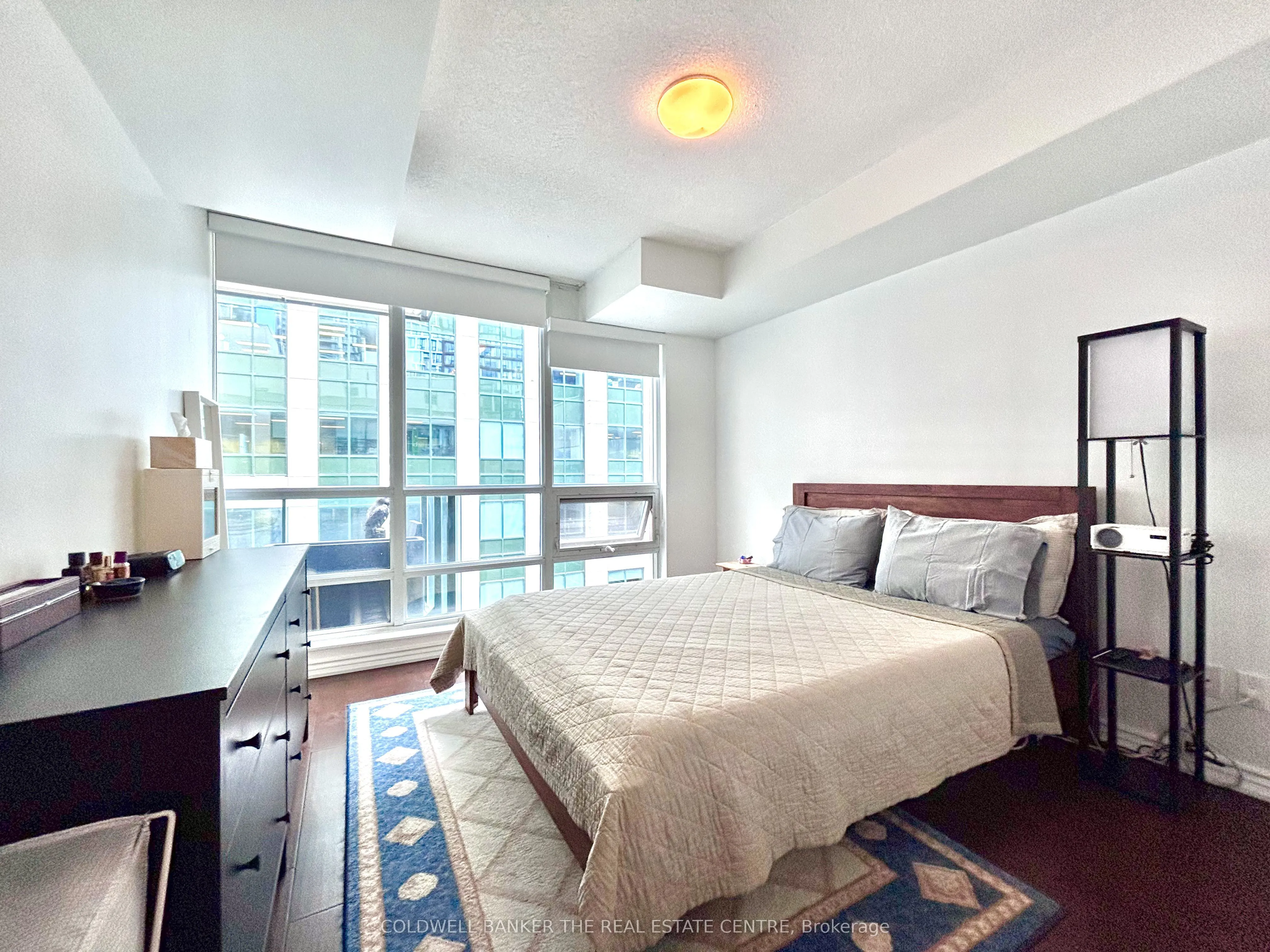 263 Wellington Street W, #1205