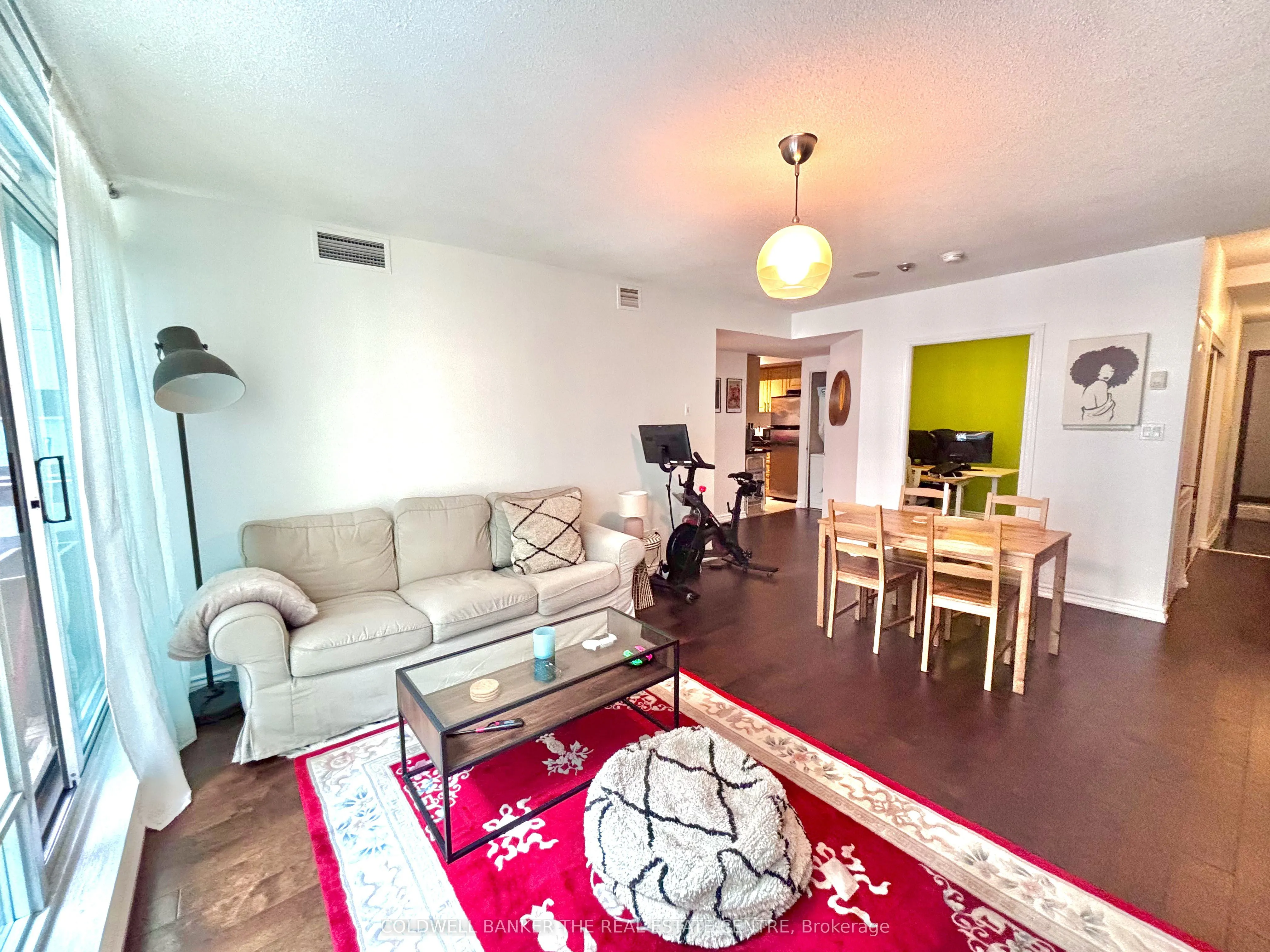 263 Wellington Street W, #1205