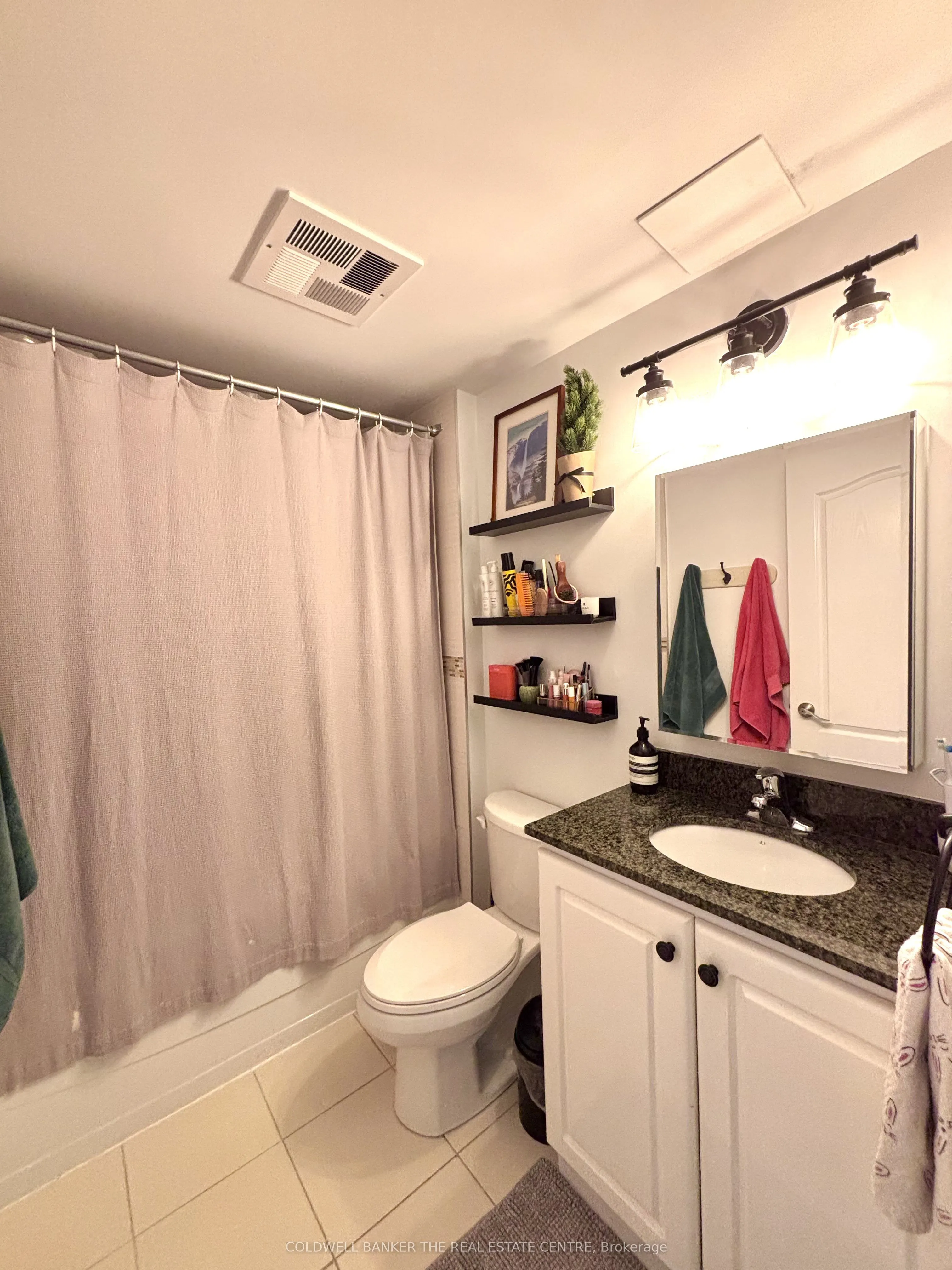 263 Wellington Street W, #1205