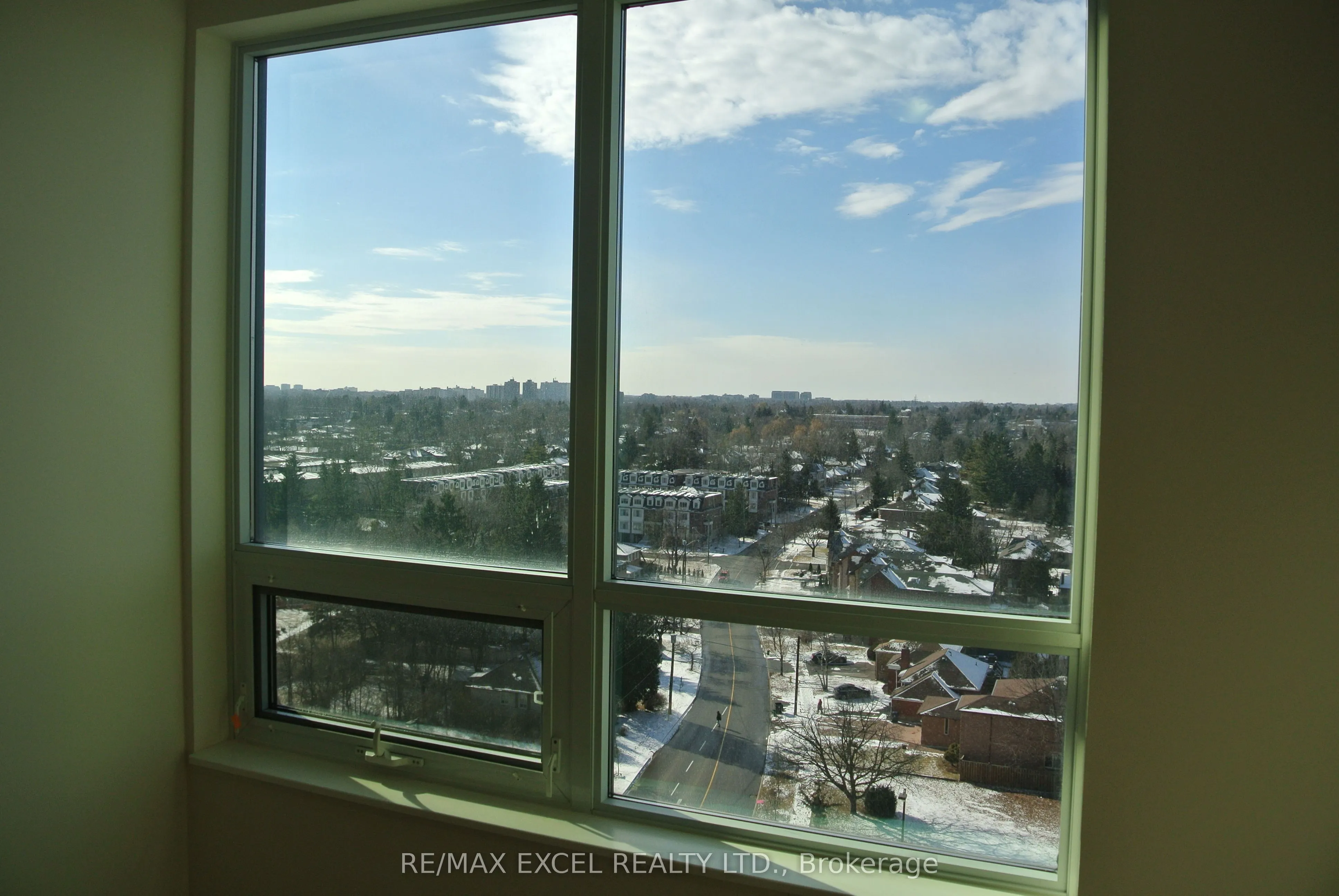 68 Canterbury Place, #1105