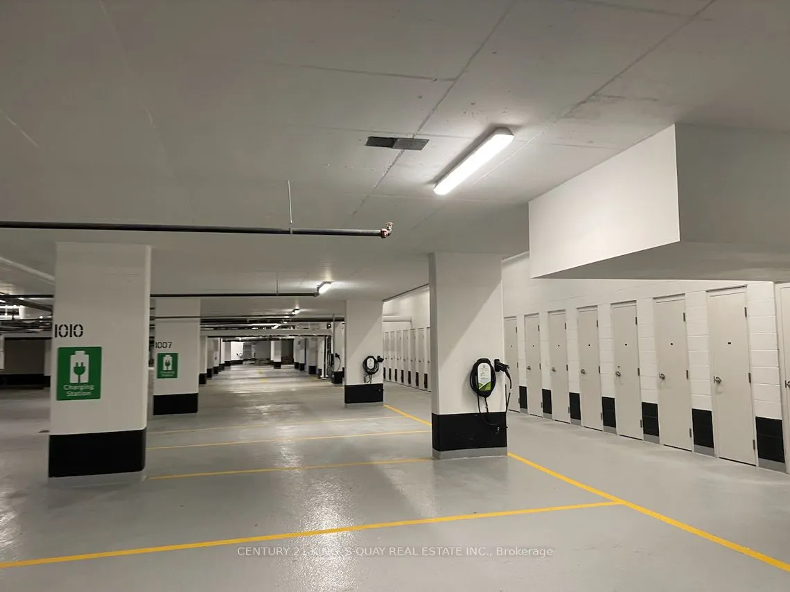 85 Mcmahon Drive, #1209