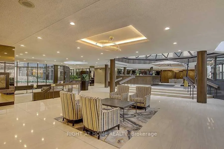 280 Simcoe Street, #506