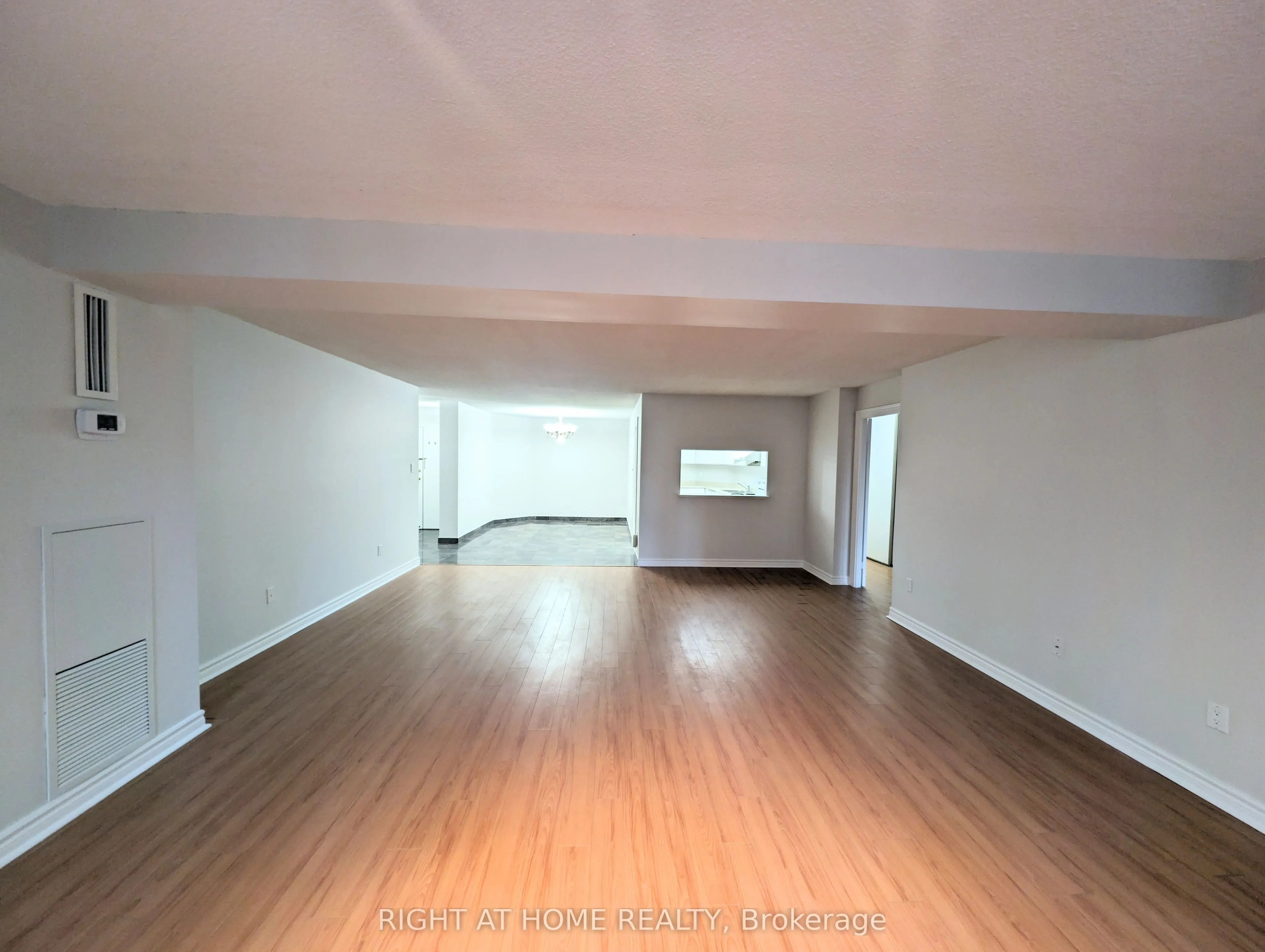 280 Simcoe Street, #506