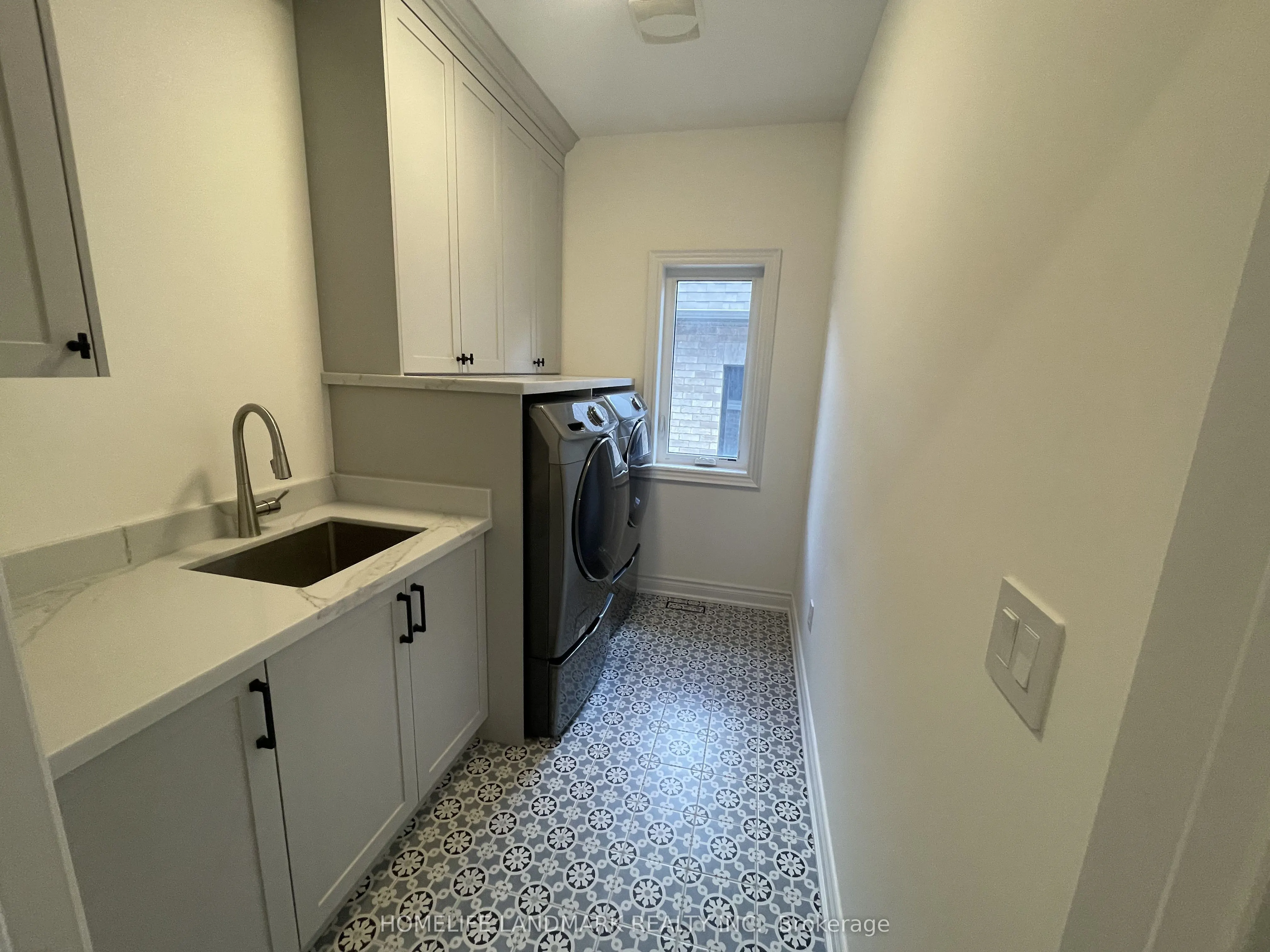 35 Queen Magdalene Place