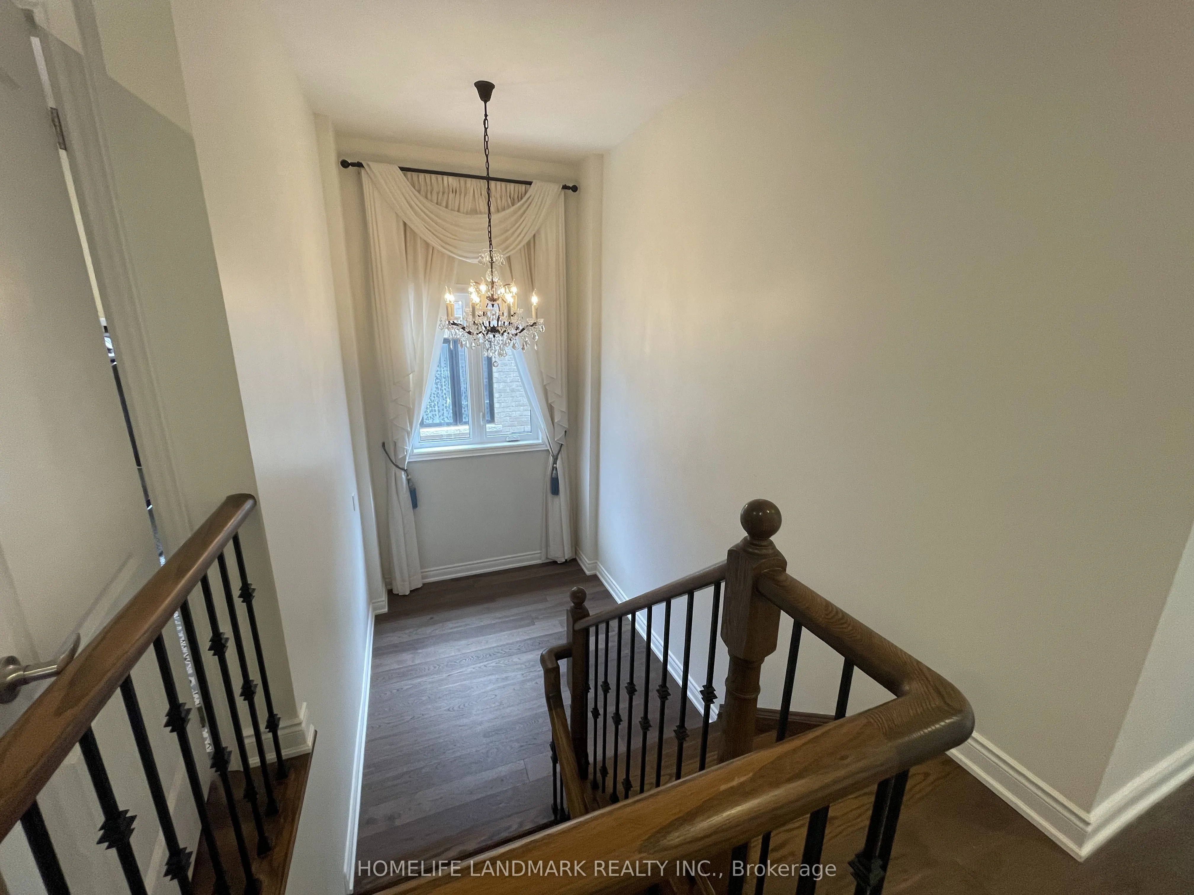 35 Queen Magdalene Place