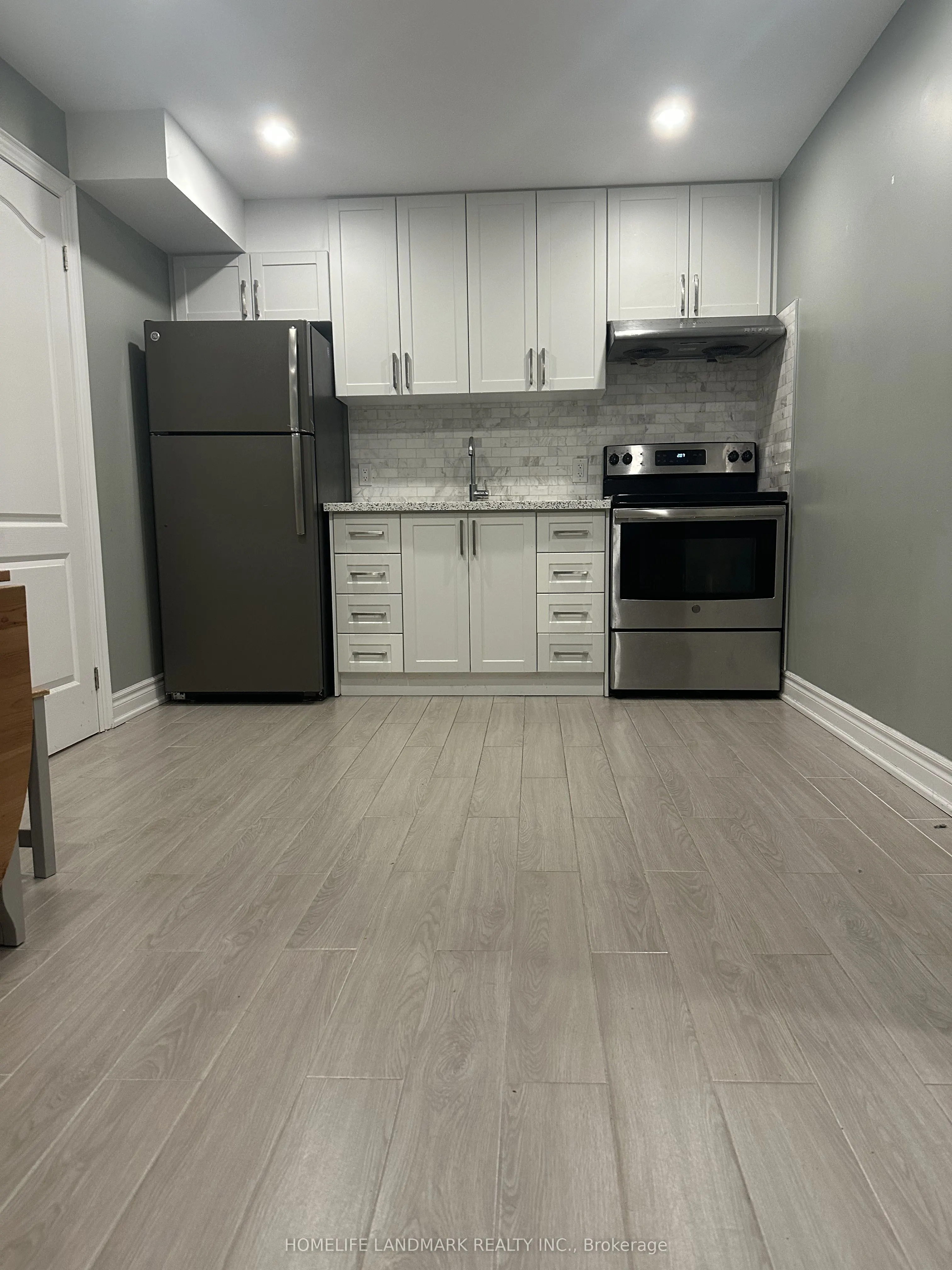 35 Queen Magdalene Place