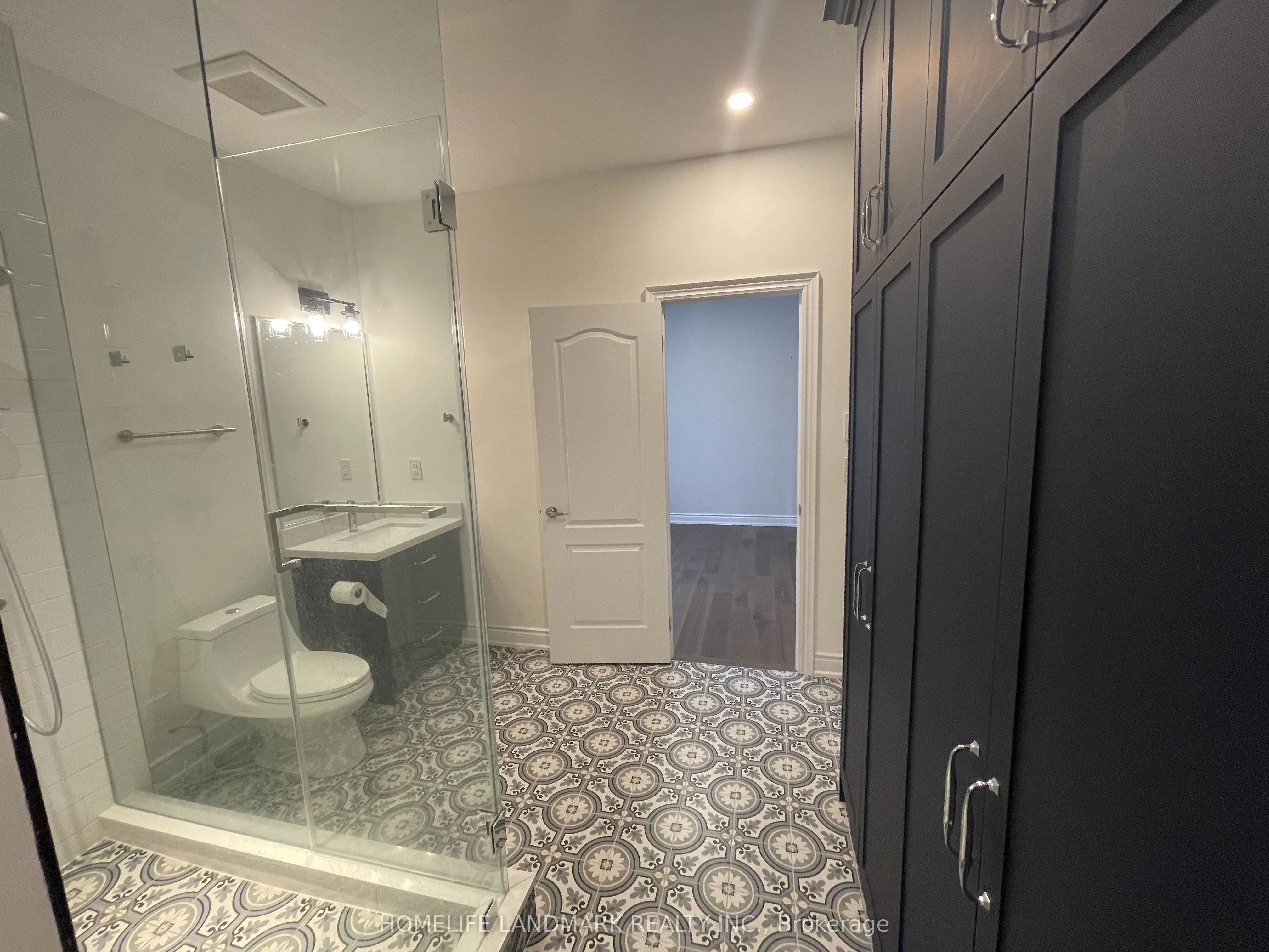 35 Queen Magdalene Place