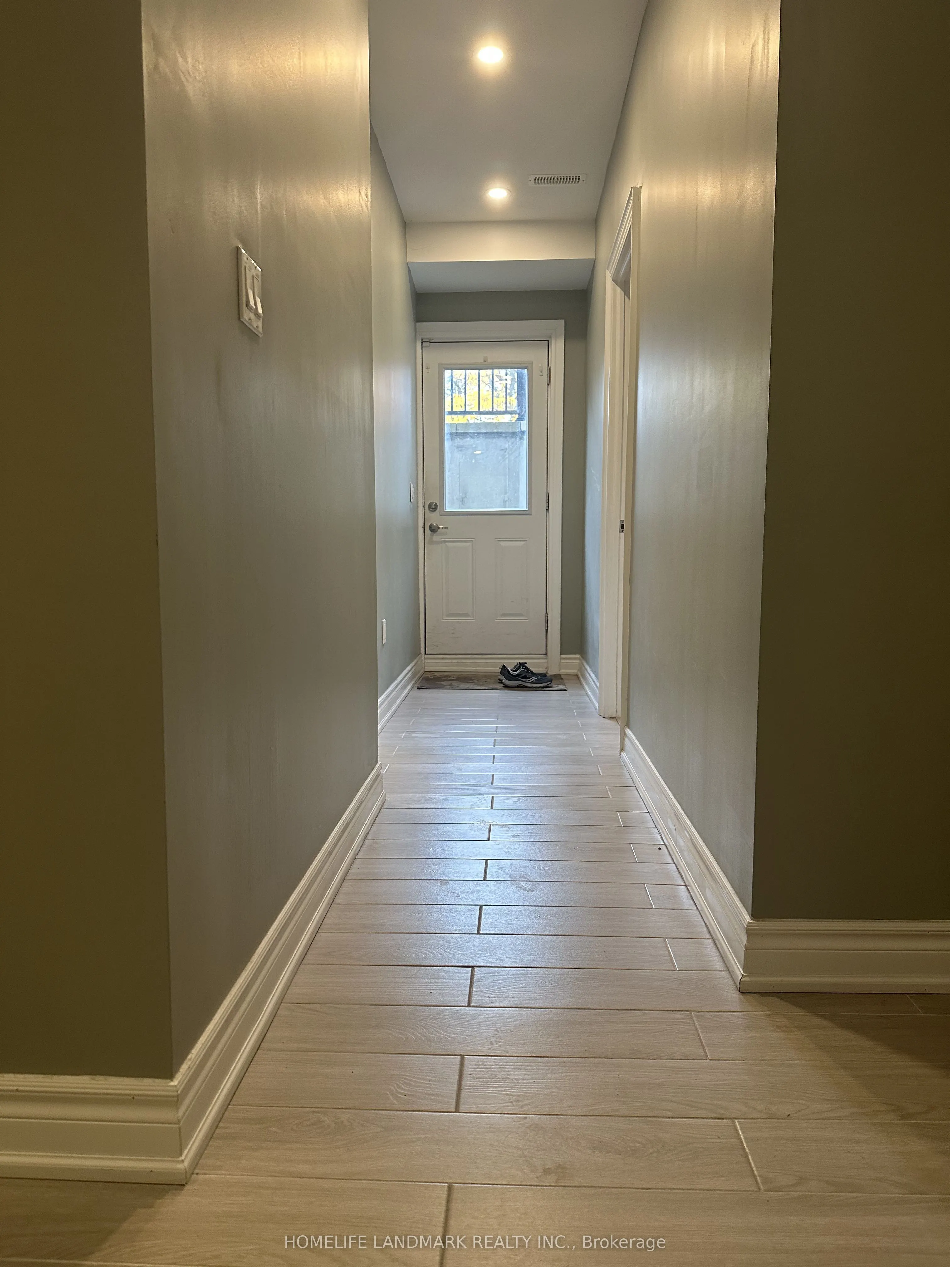 35 Queen Magdalene Place