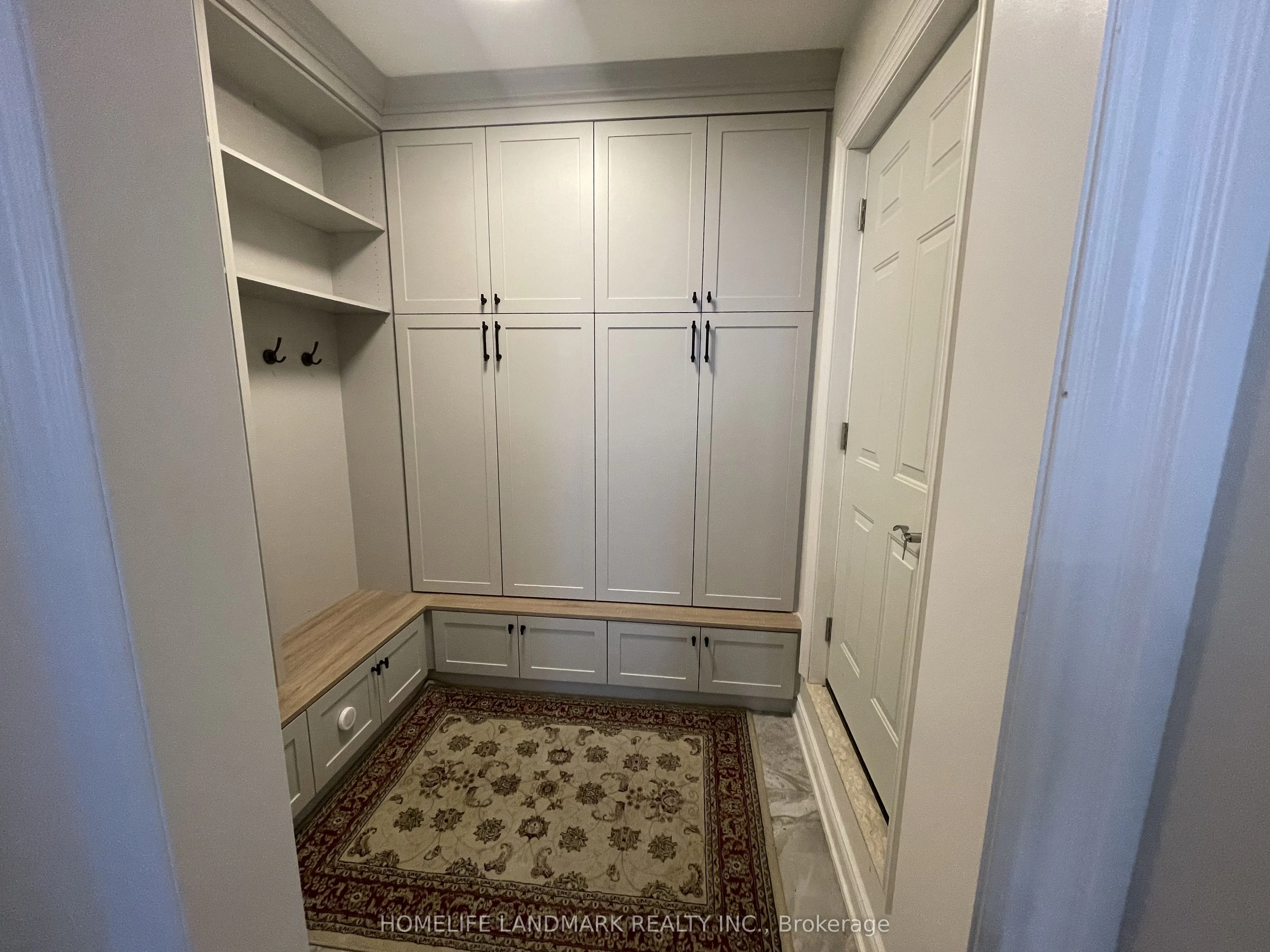 35 Queen Magdalene Place