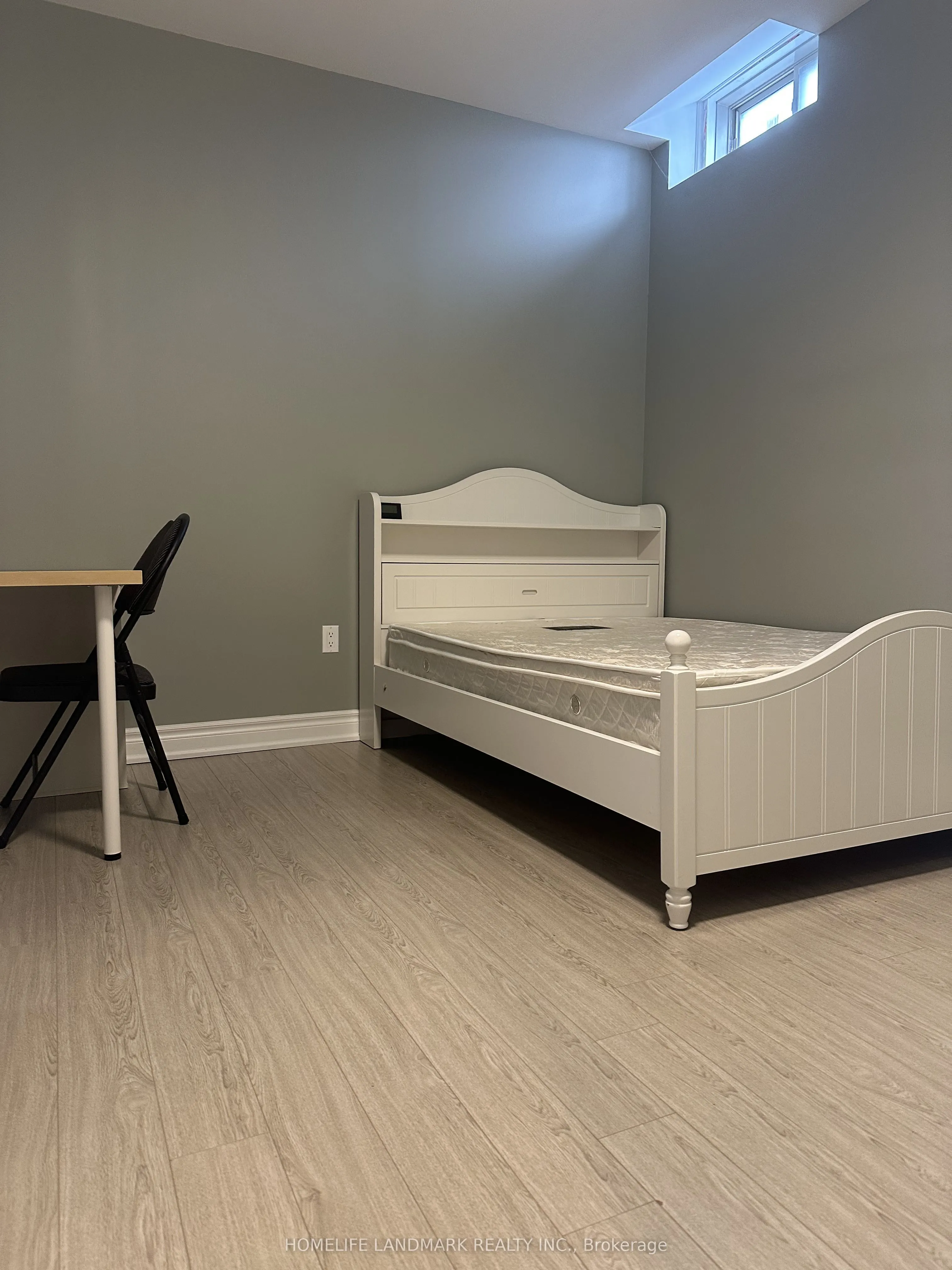 35 Queen Magdalene Place