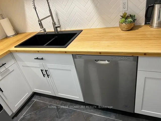 208 Carlton Street, #Main