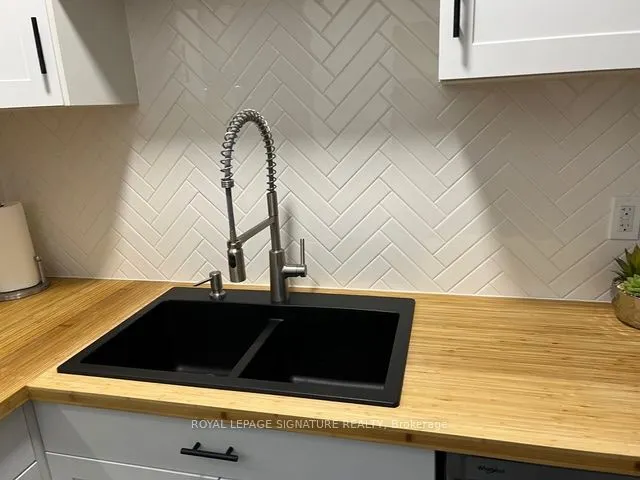 208 Carlton Street, #Main