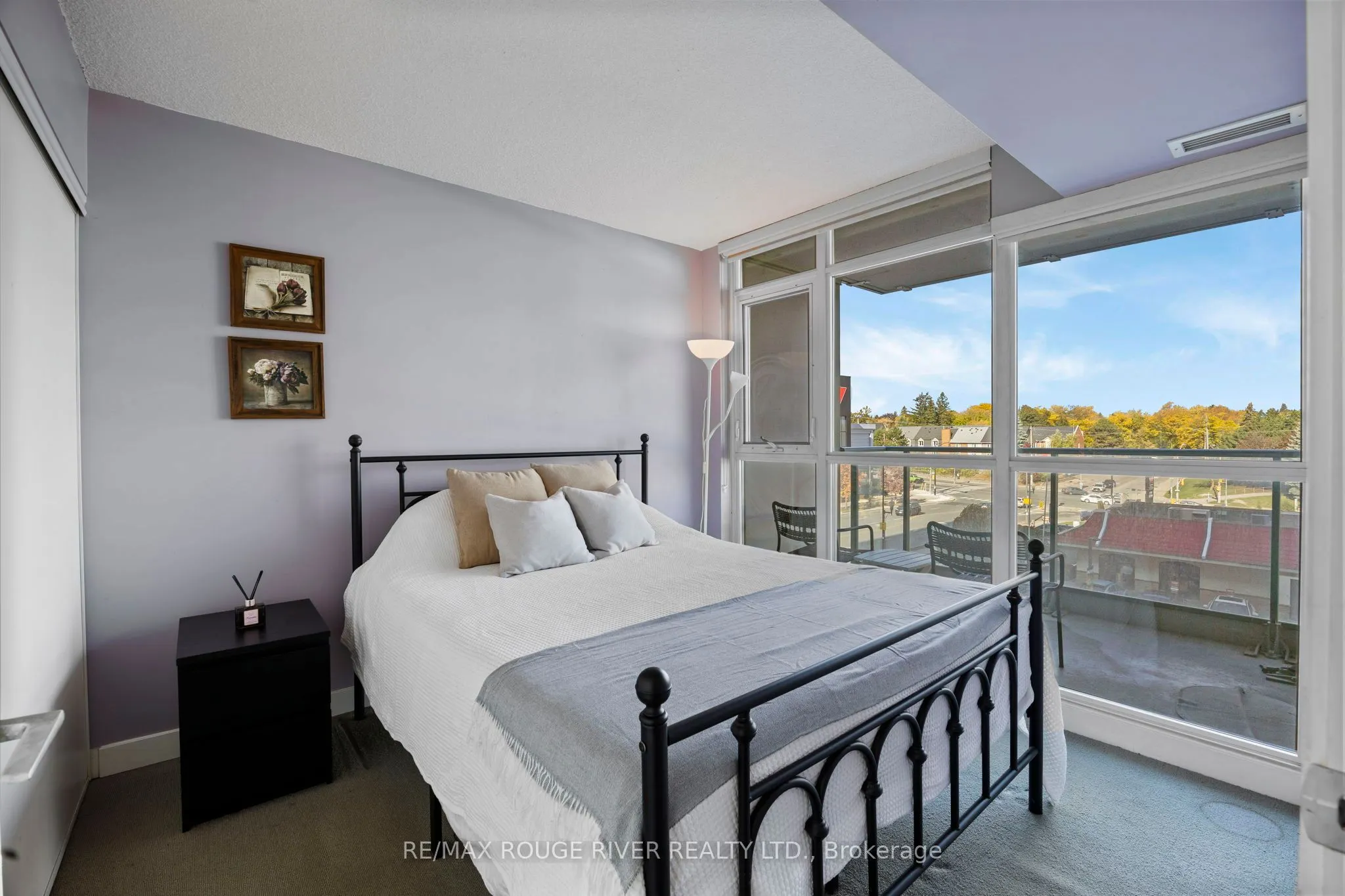 15 Singer Court, #305