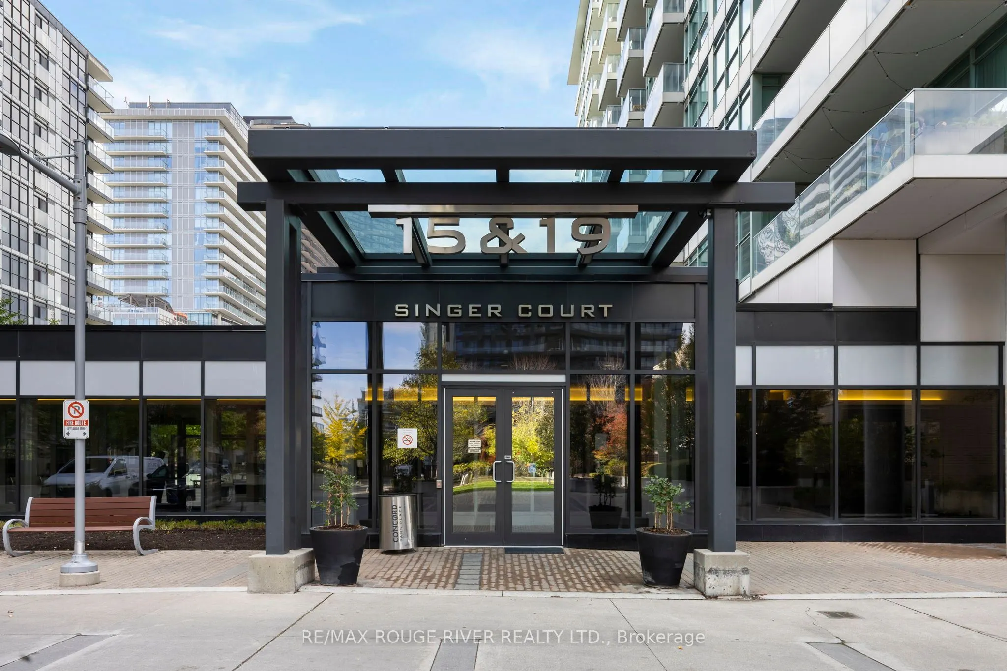 15 Singer Court, #305