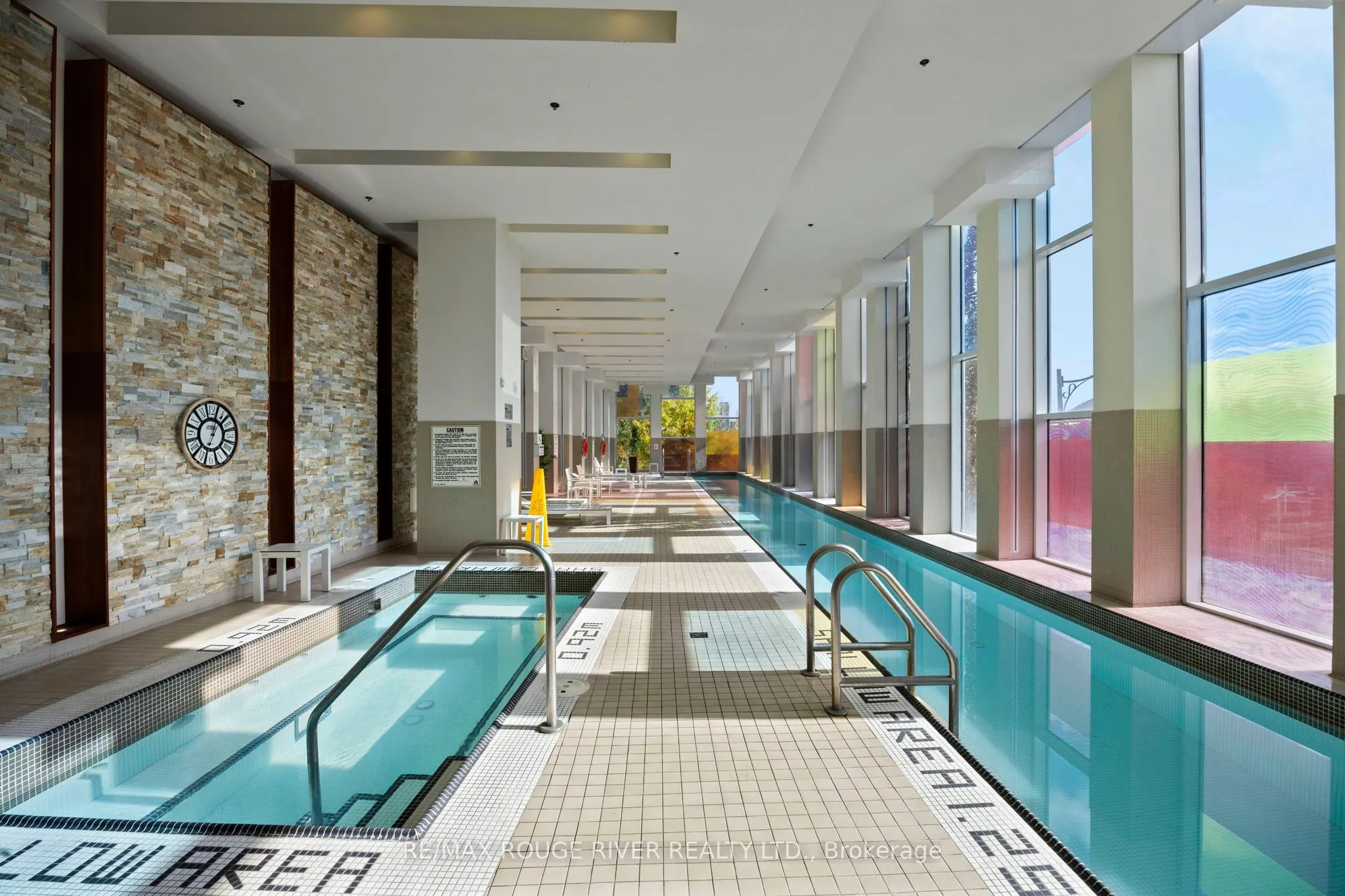 15 Singer Court, #305