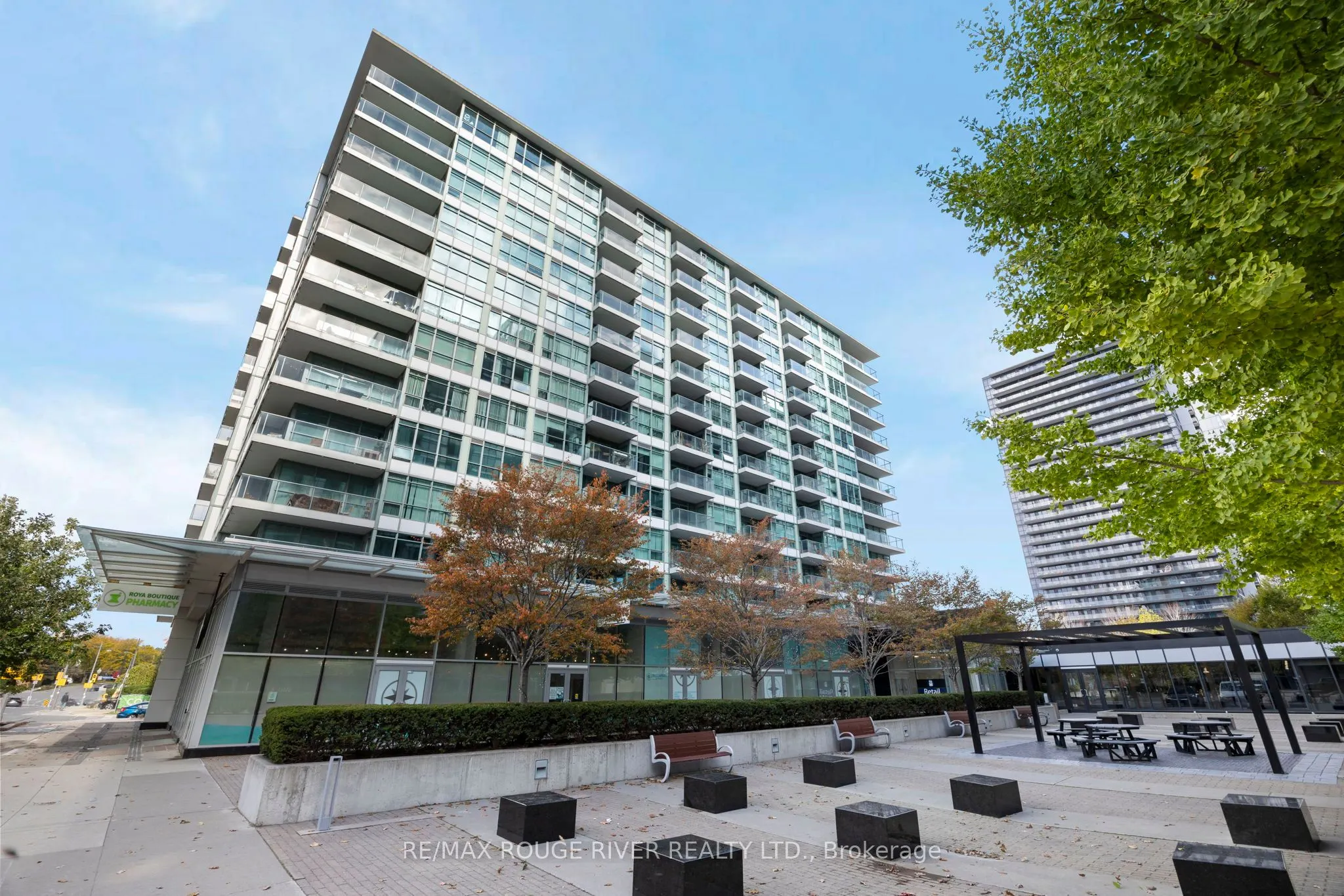 15 Singer Court, #305