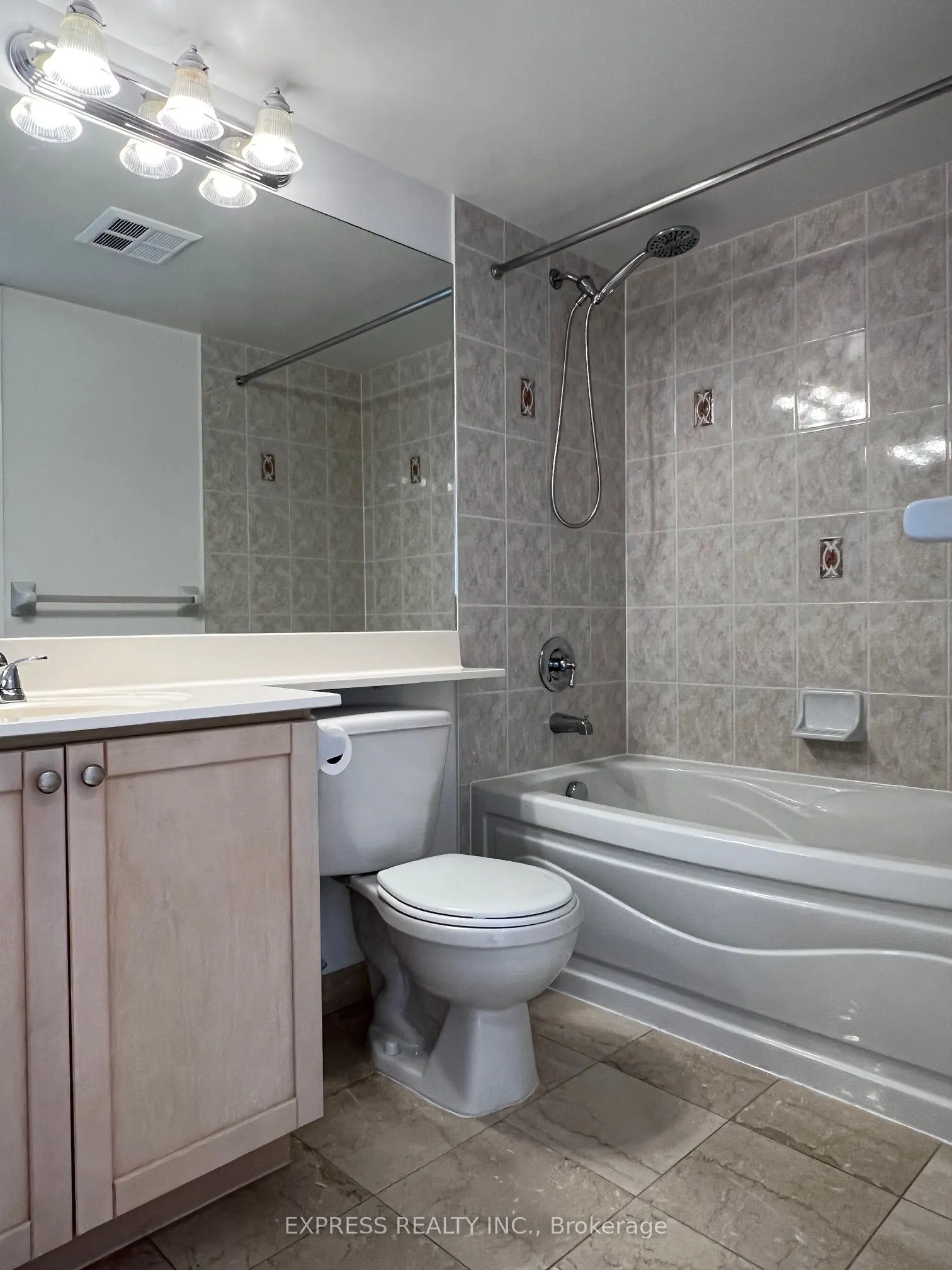 15 NorthTown Way, #1024