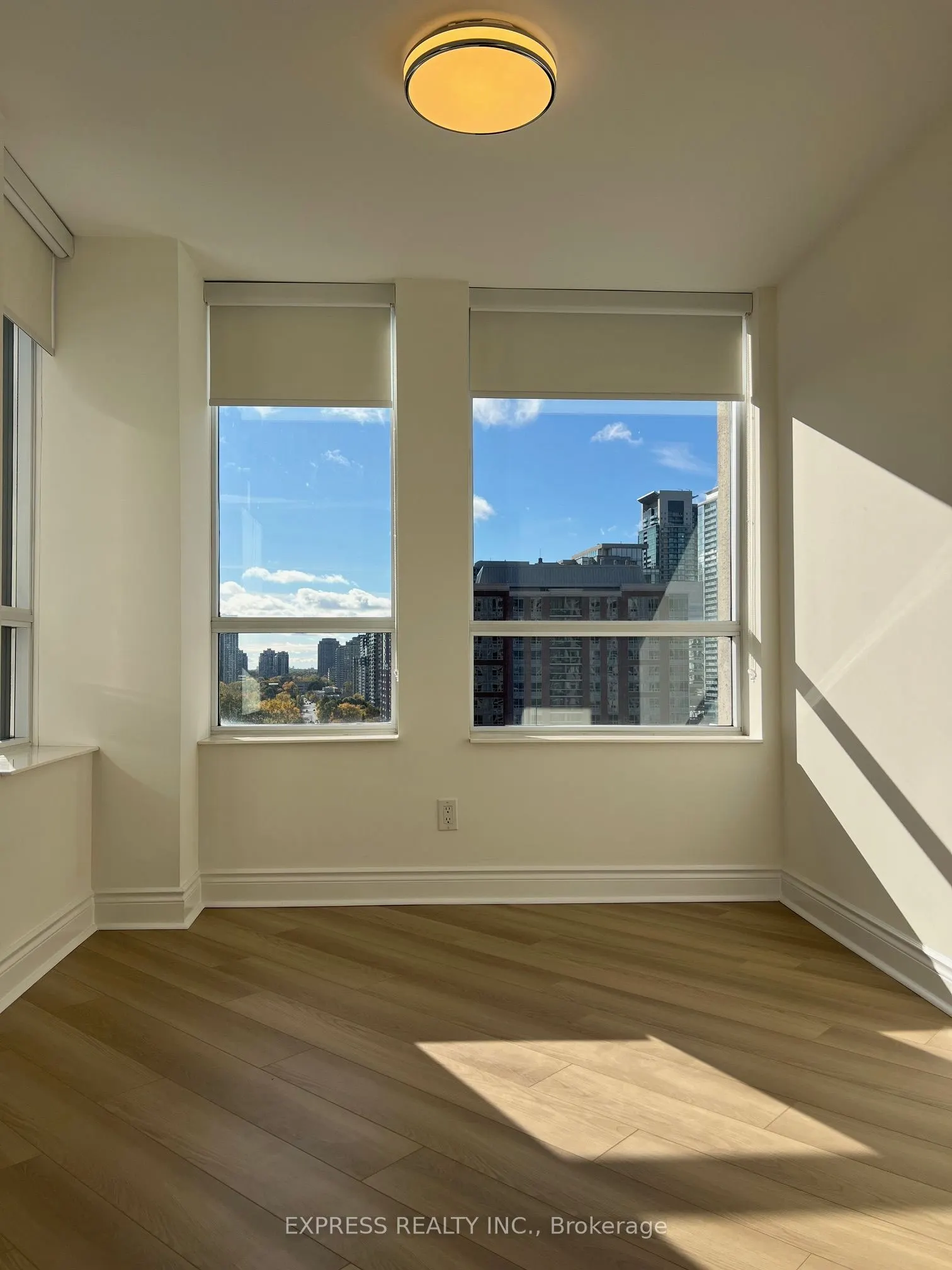 15 NorthTown Way, #1024