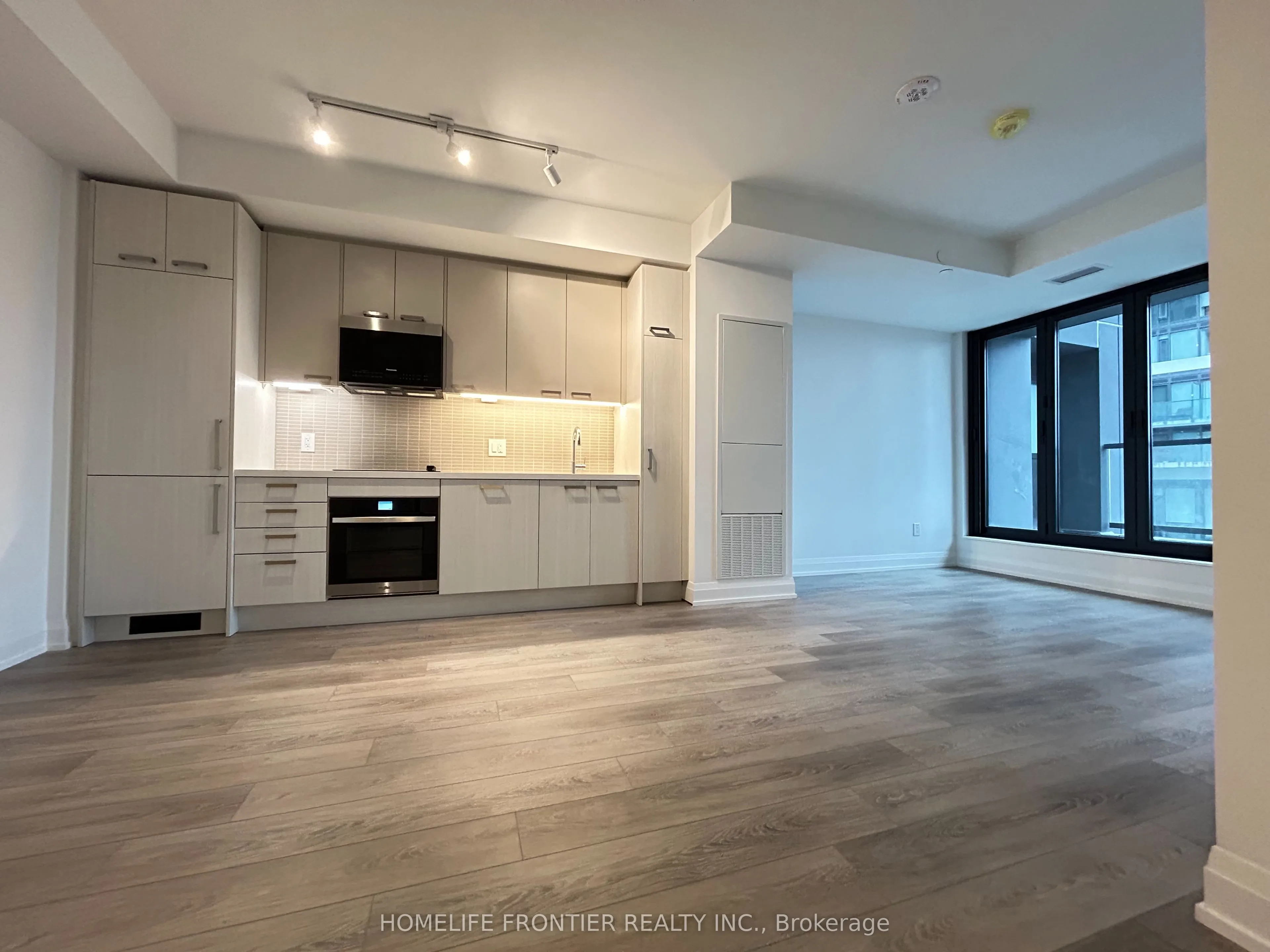 20 Soudan Avenue, #1205