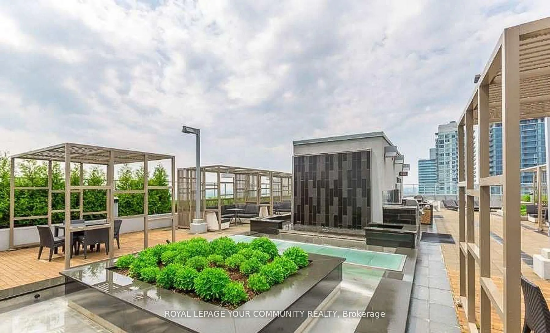 352 Front Street W, #421