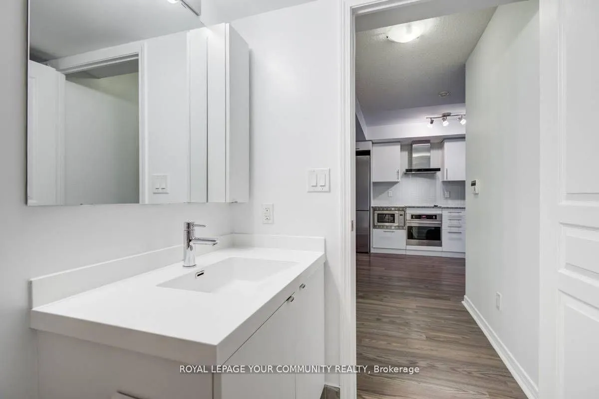 352 Front Street W, #421