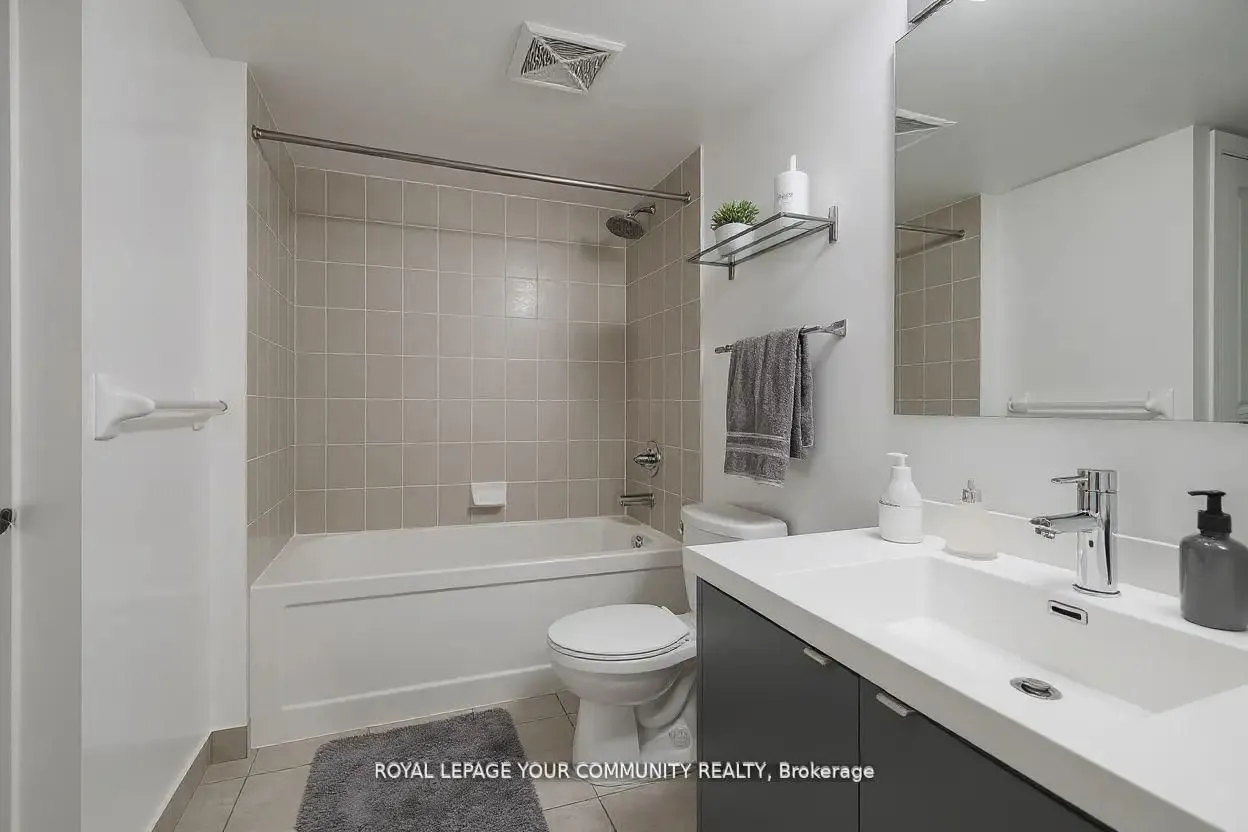 352 Front Street W, #421